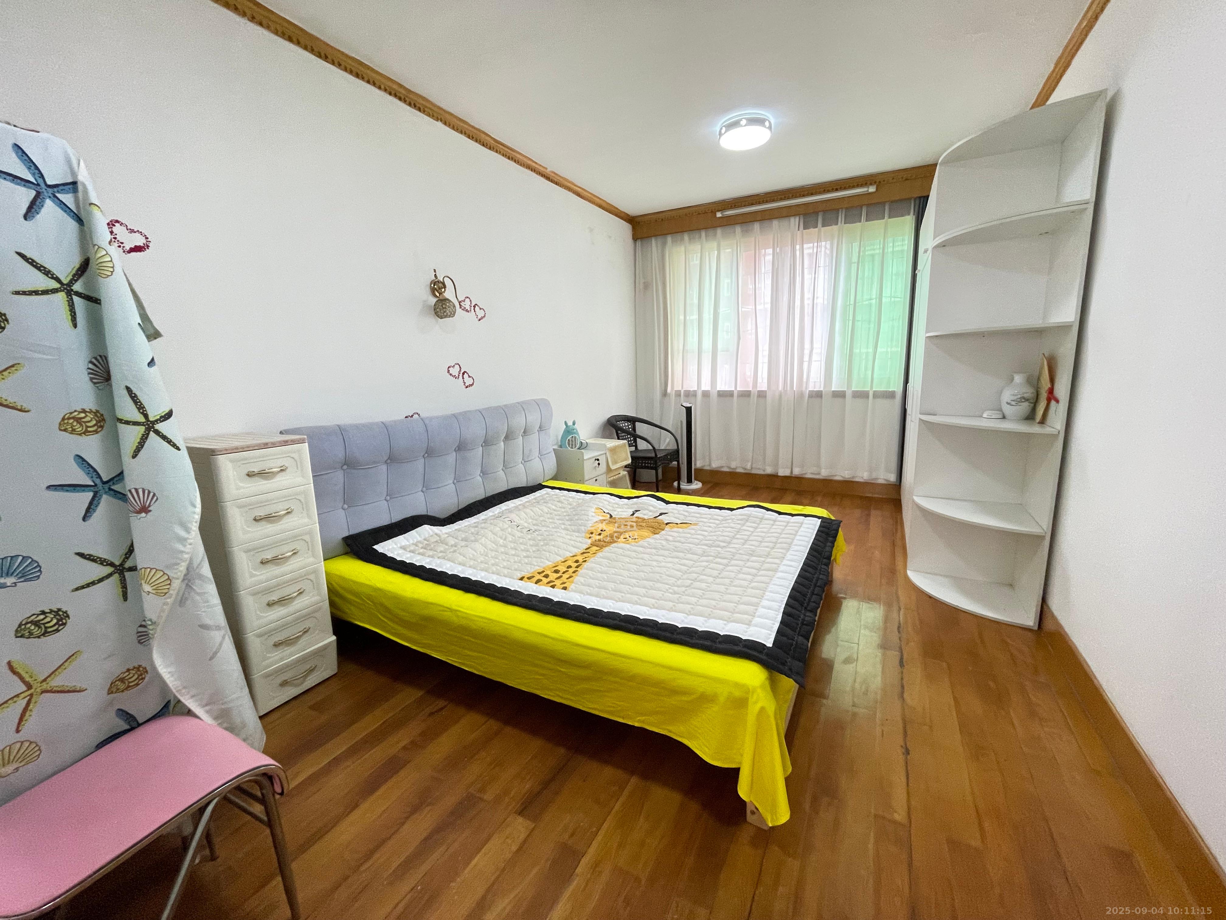 地质家园一、二期（地泰人民公馆）  3室2厅1卫    3000.0元/月室内图