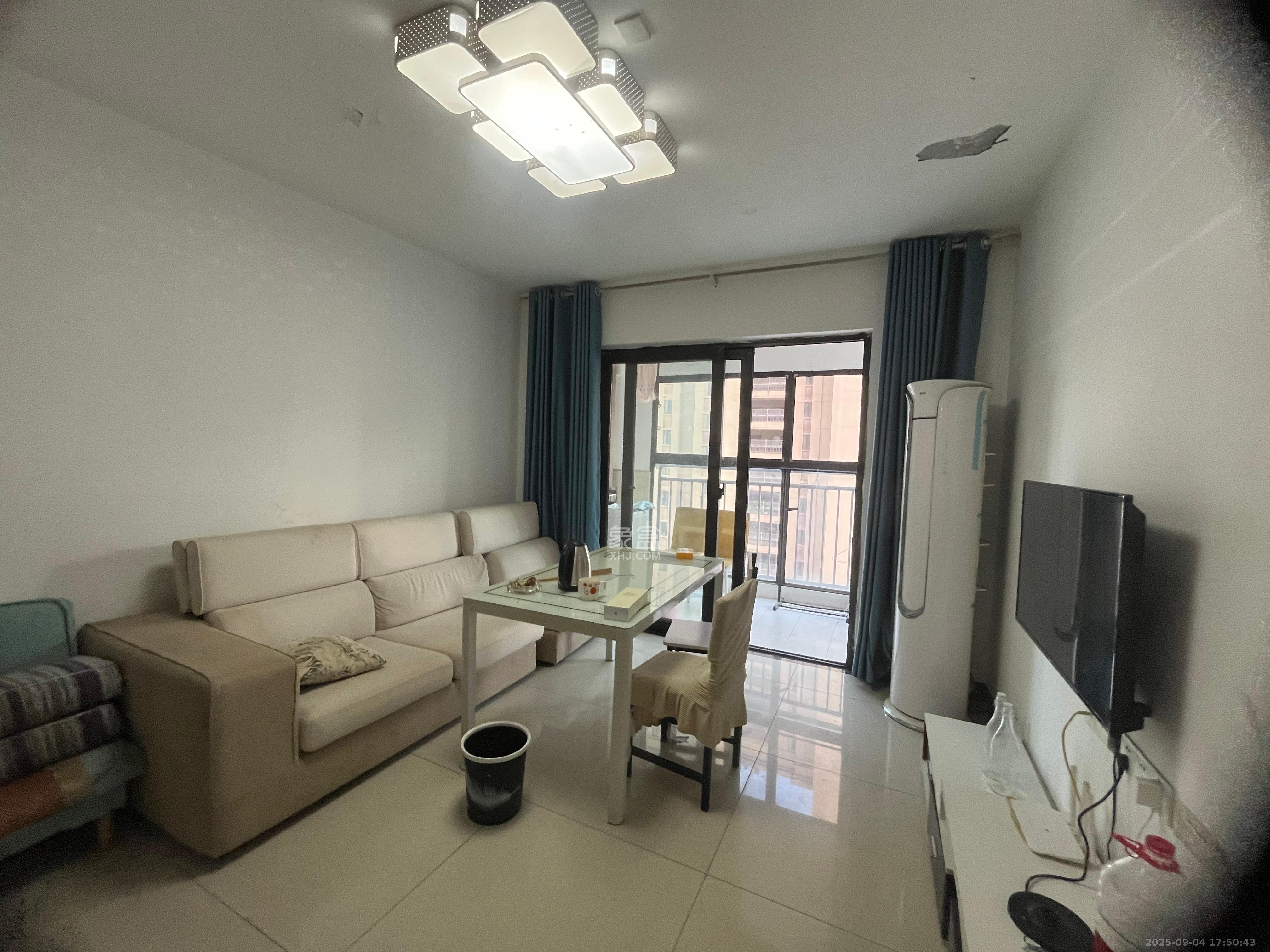 旭辉香樟公馆  3室2厅2卫    2200.0元/月室内图