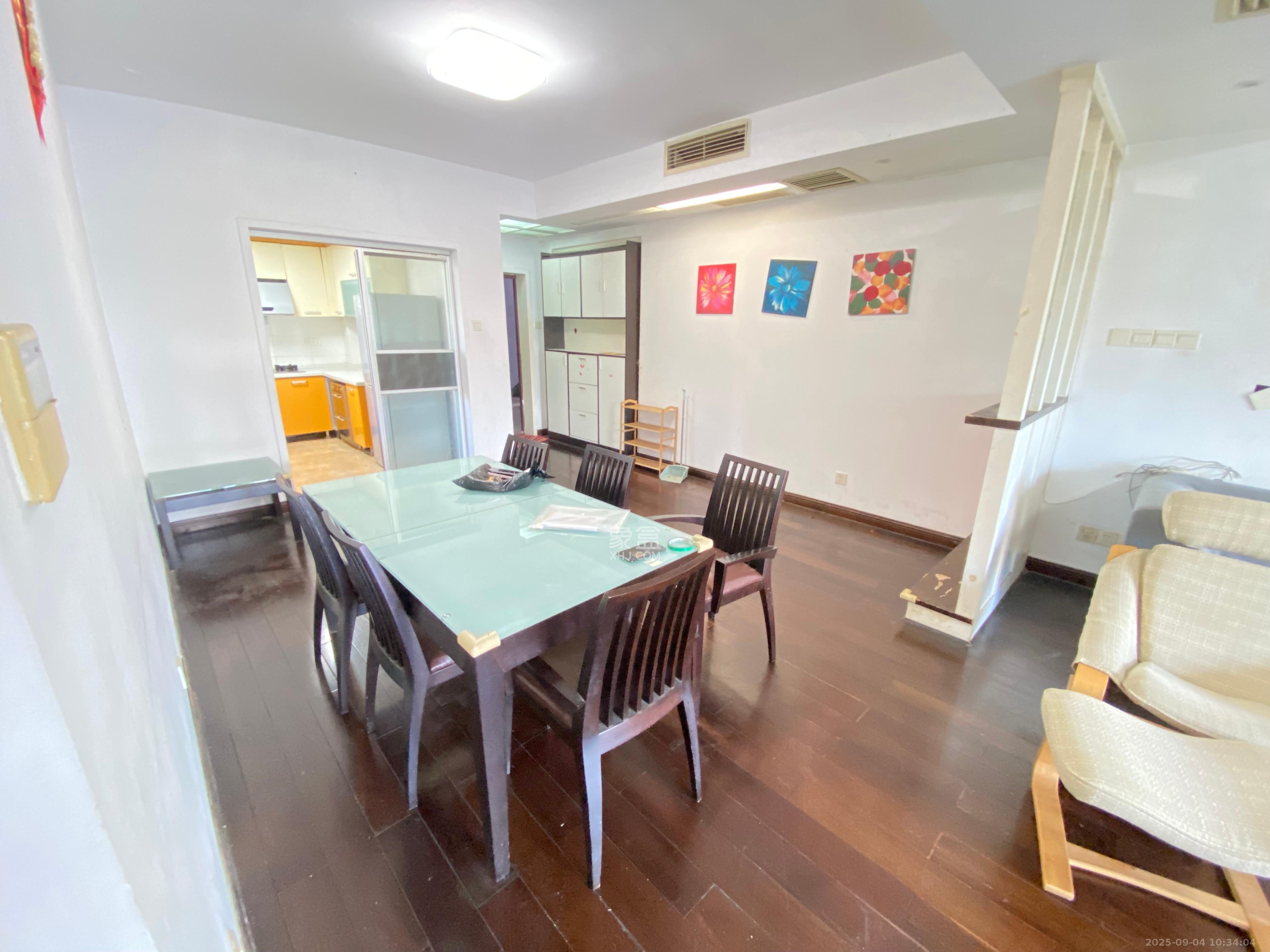 华盛花园  3室2厅1卫    2700.0元/月室内图