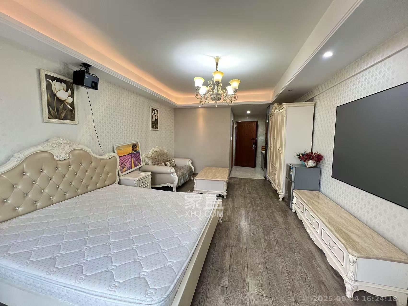 德思勤城市广场(宝格丽公寓) 1室1厅1卫 1700.0元/月 德思勤城市广场(宝格丽公寓) 1室1厅1卫 1700.0元/月室内图