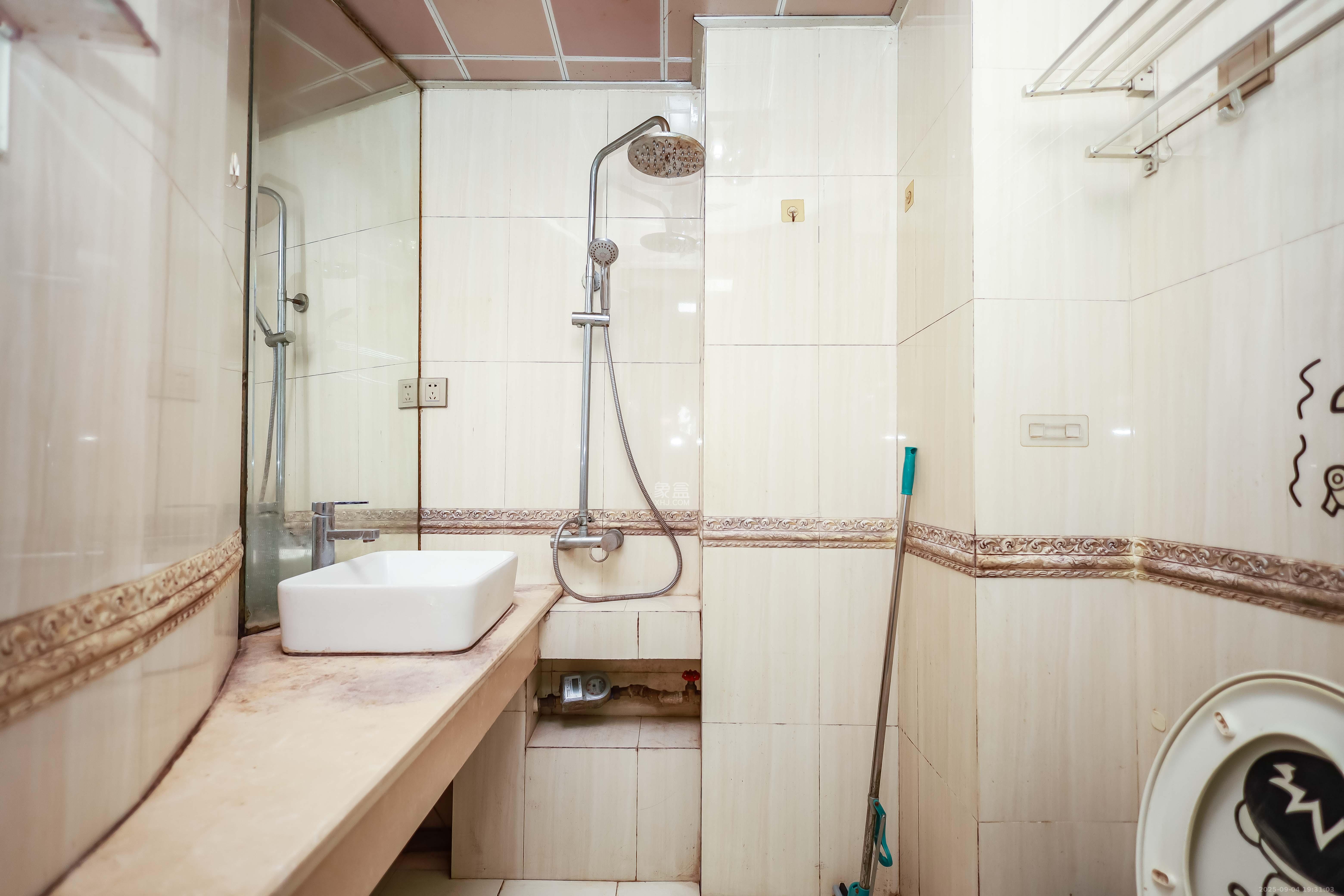 未来城科学家园  1室1厅1卫    39.0万 未来城科学家园  1室1厅1卫    39.0万卫生间