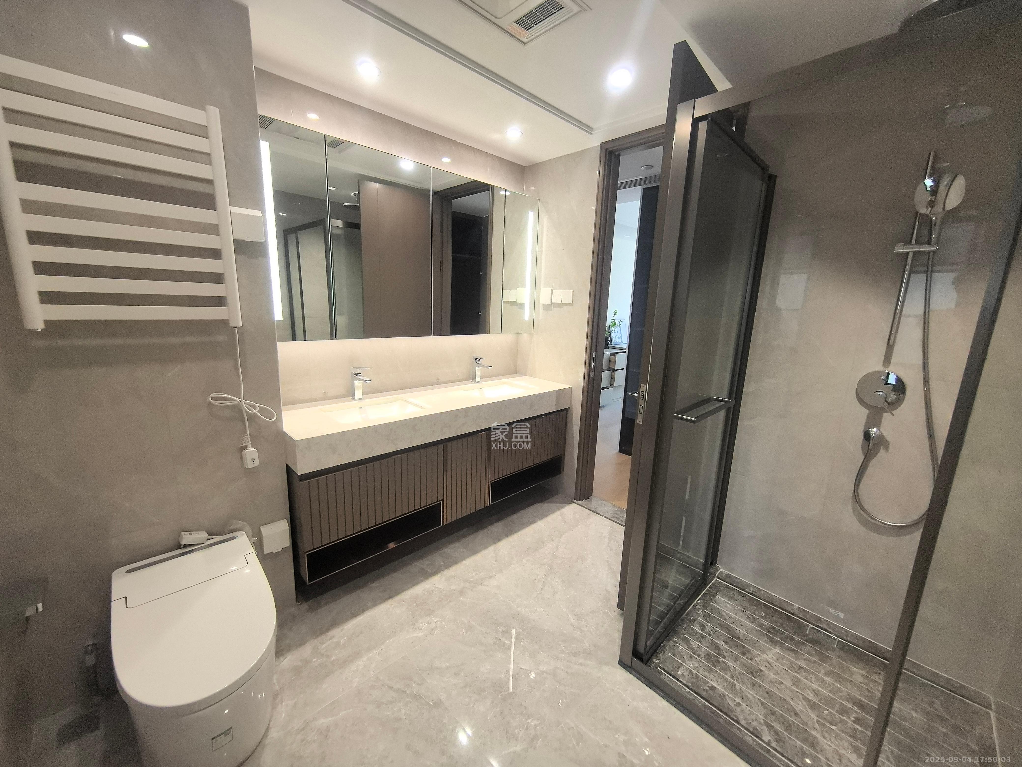 滨江府1913 4室2厅2卫 13000.0元/月 滨江府1913 4室2厅2卫 13000.0元/月室内图