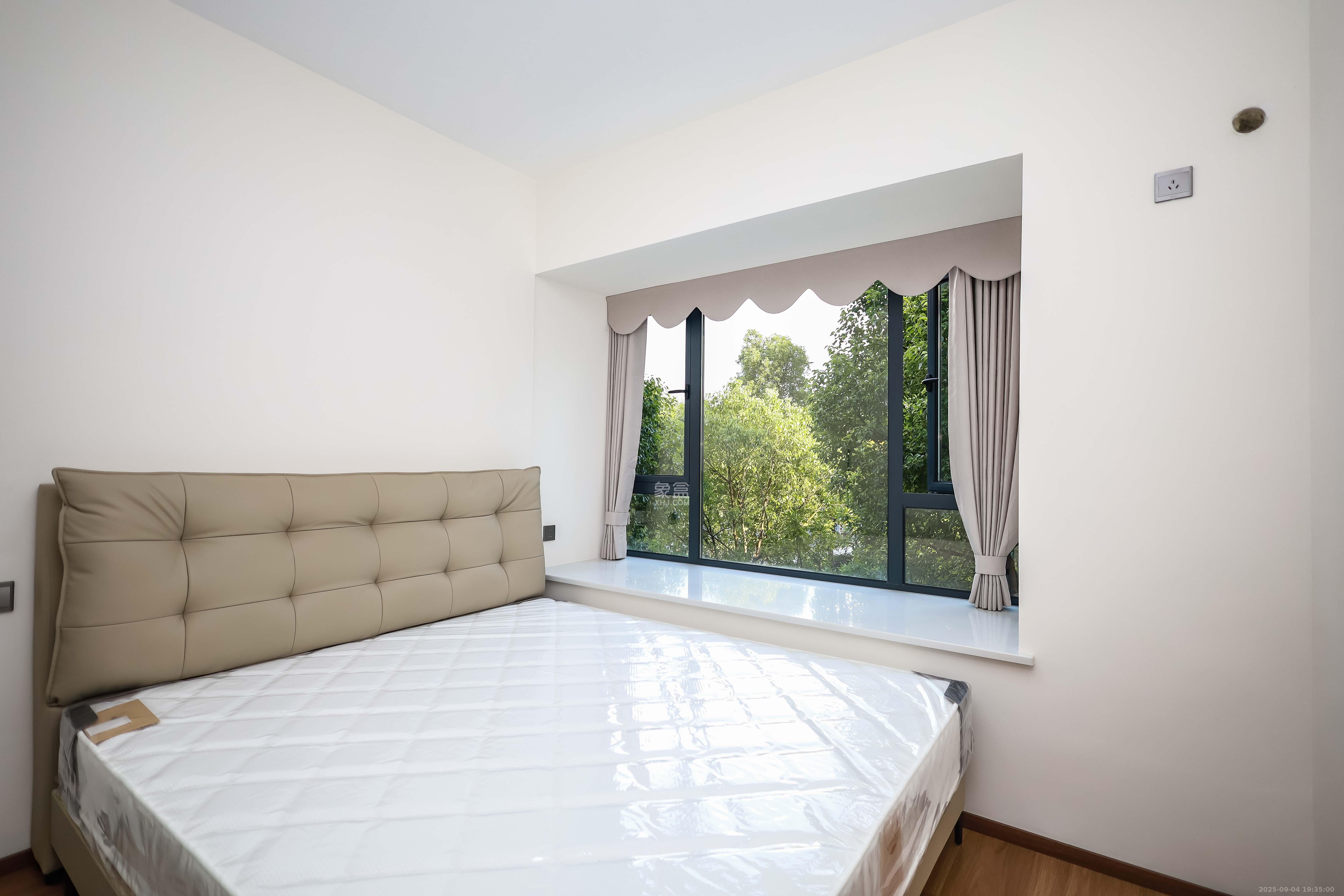 金侨风华府  4室2厅2卫    99.8万 金侨风华府  4室2厅2卫    99.8万卧室