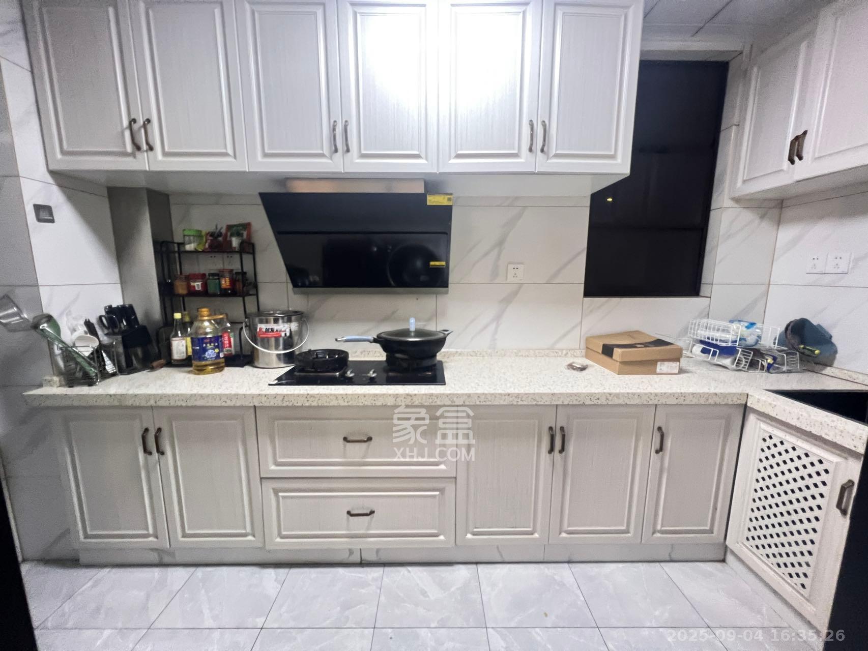 梅溪湖金茂湾 4室2厅2卫 3500.0元/月 梅溪湖金茂湾 4室2厅2卫 3500.0元/月室内图