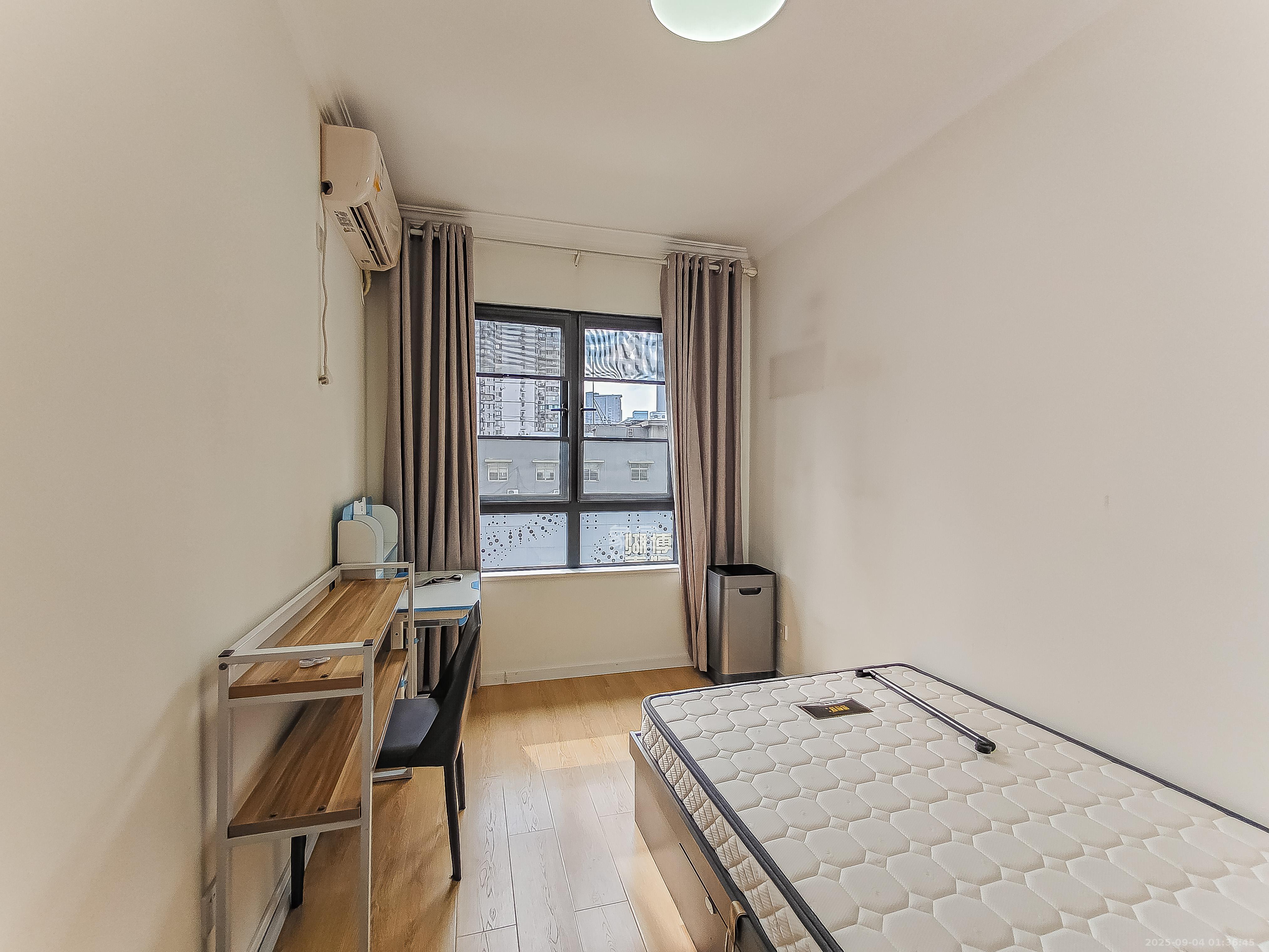 韭菜园嘉苑  4室1厅1卫    225.0万 韭菜园嘉苑  4室1厅1卫    225.0万卧室