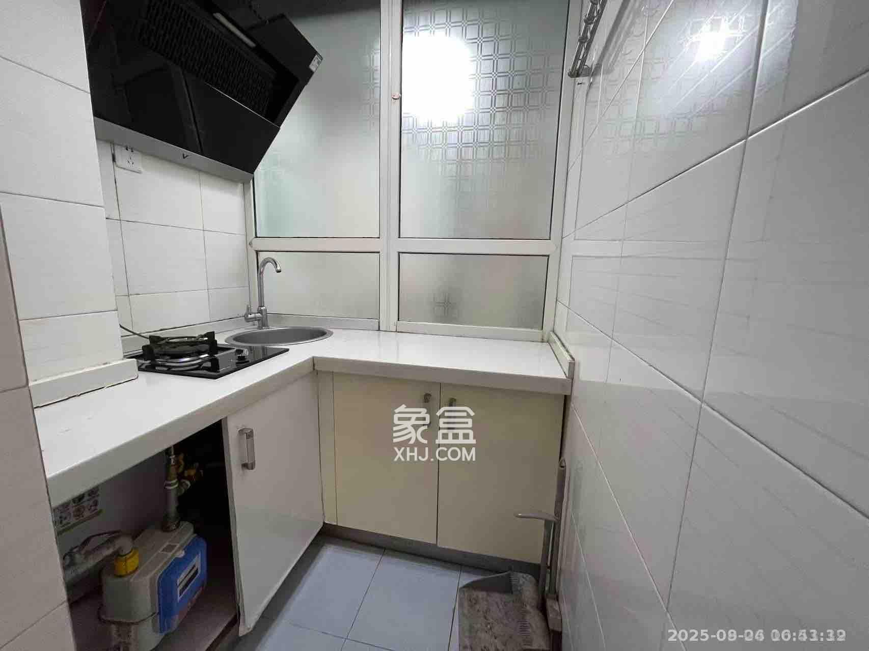 金地华园 1室1厅1卫 1300.0元/月 金地华园 1室1厅1卫 1300.0元/月室内图