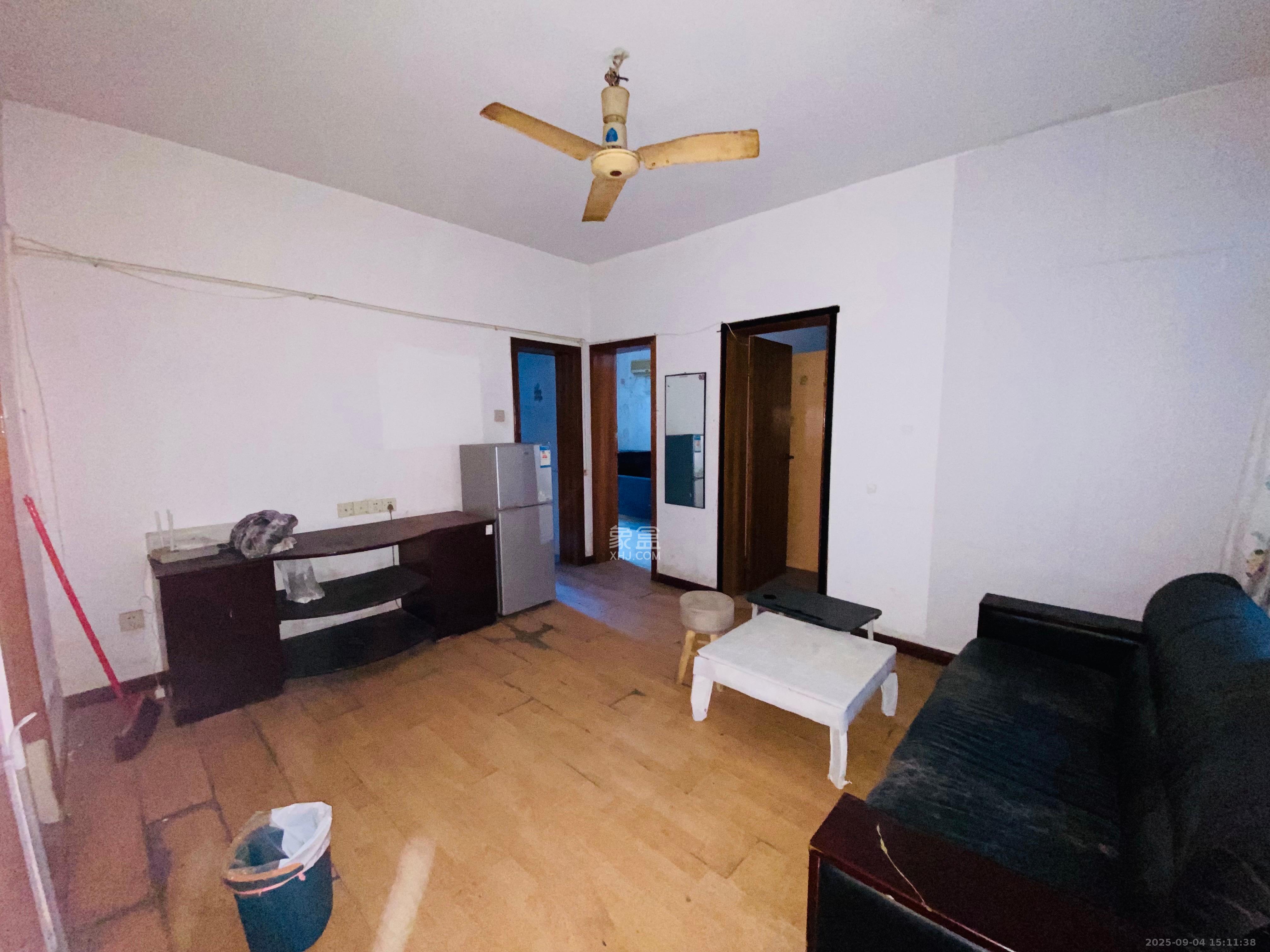 市工行南门口分理处职工宿舍(南沙井巷32)  2室1厅1卫    1200.0元/月 市工行南门口分理处职工宿舍(南沙井巷32)  2室1厅1卫    1200.0元/月室内图1