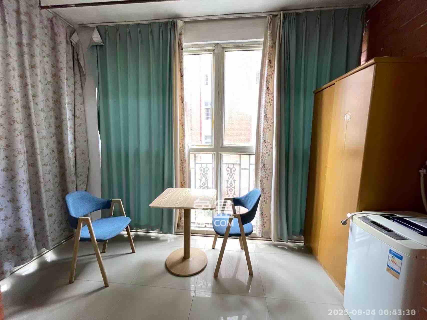 金地华园 1室1厅1卫 1300.0元/月 金地华园 1室1厅1卫 1300.0元/月室内图