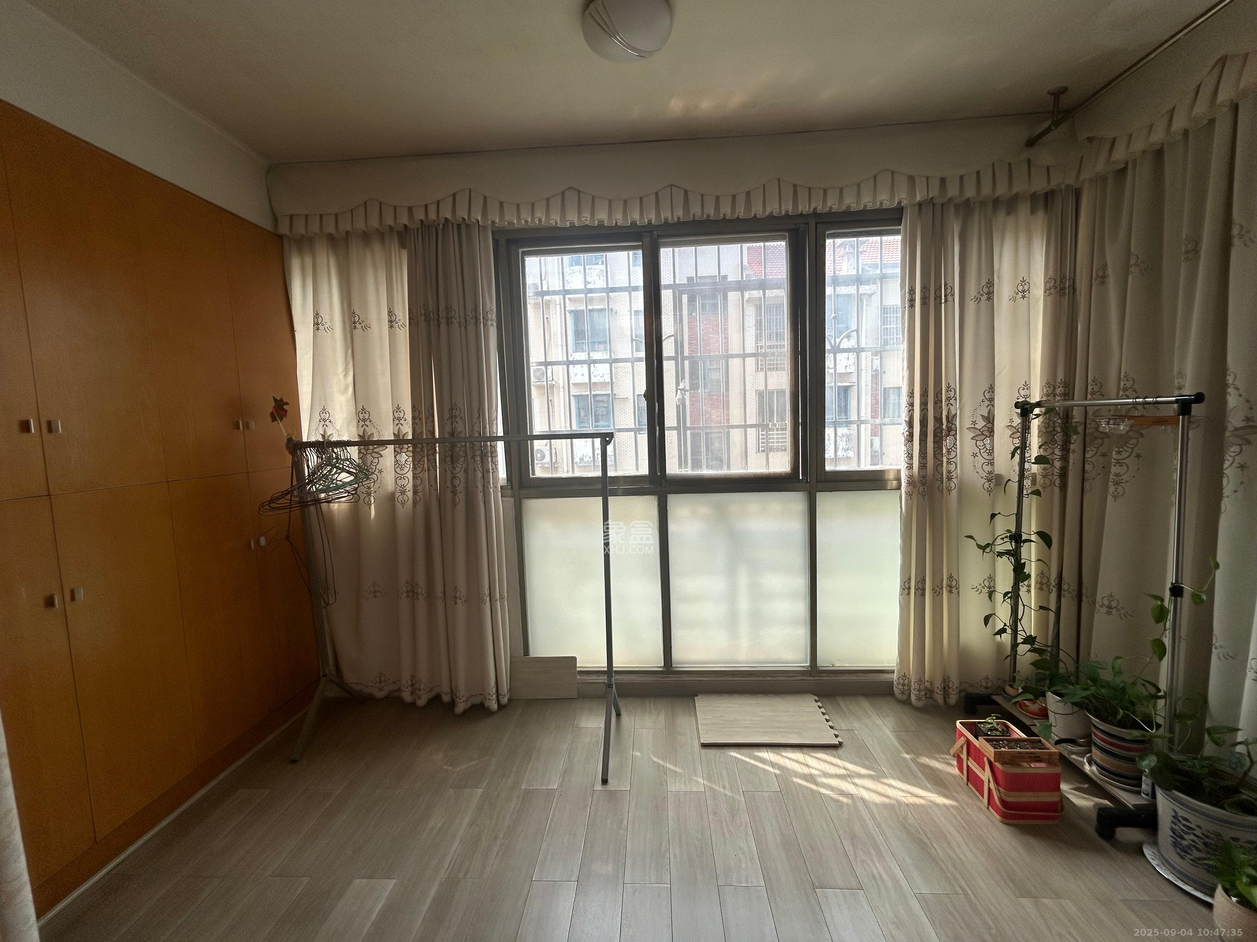 西江庭院（盐业集团宿舍）  2室2厅2卫    2300.0元/月室内图