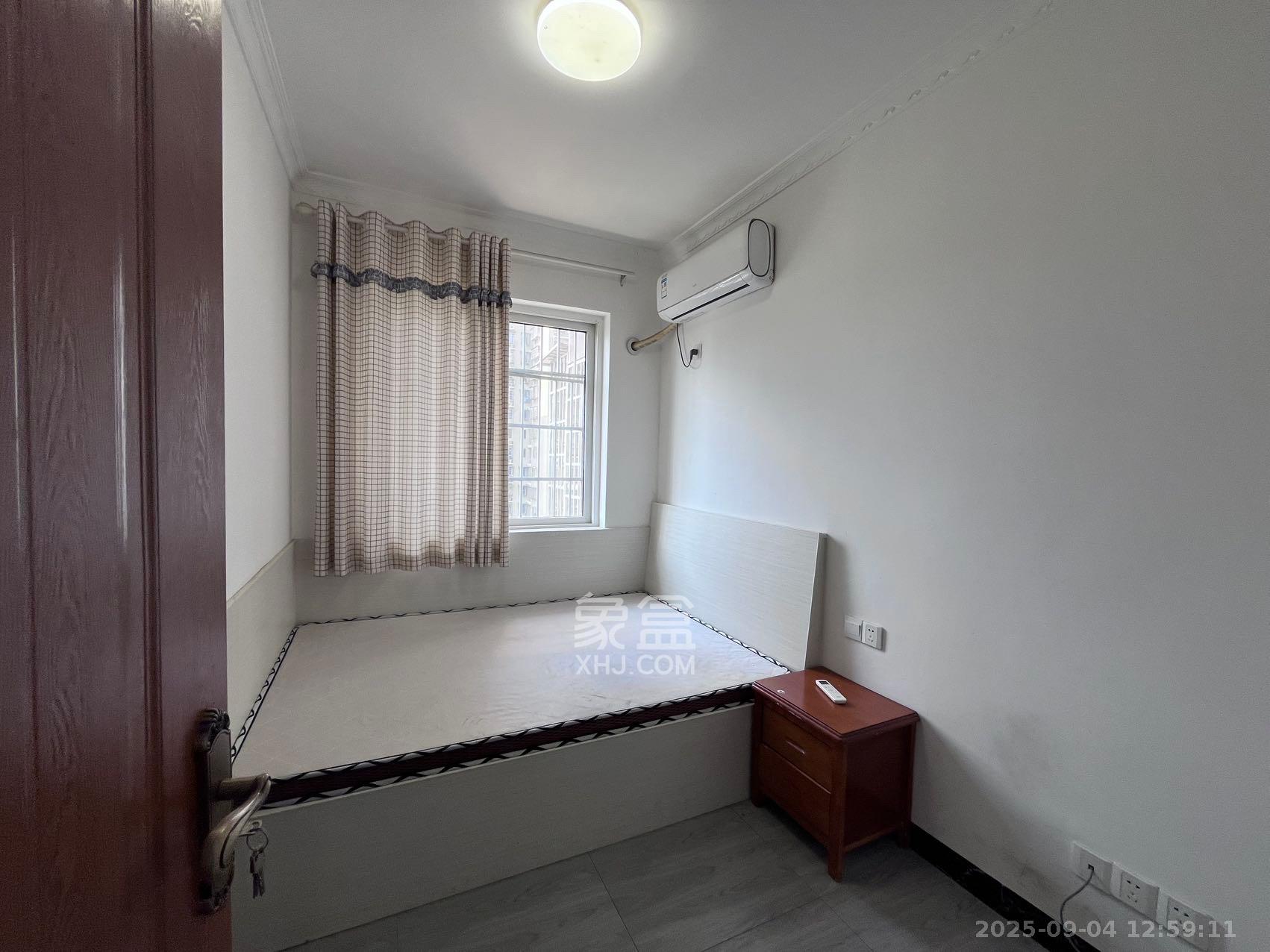 星城新宇桃花苑  3室2厅1卫    2000.0元/月室内图