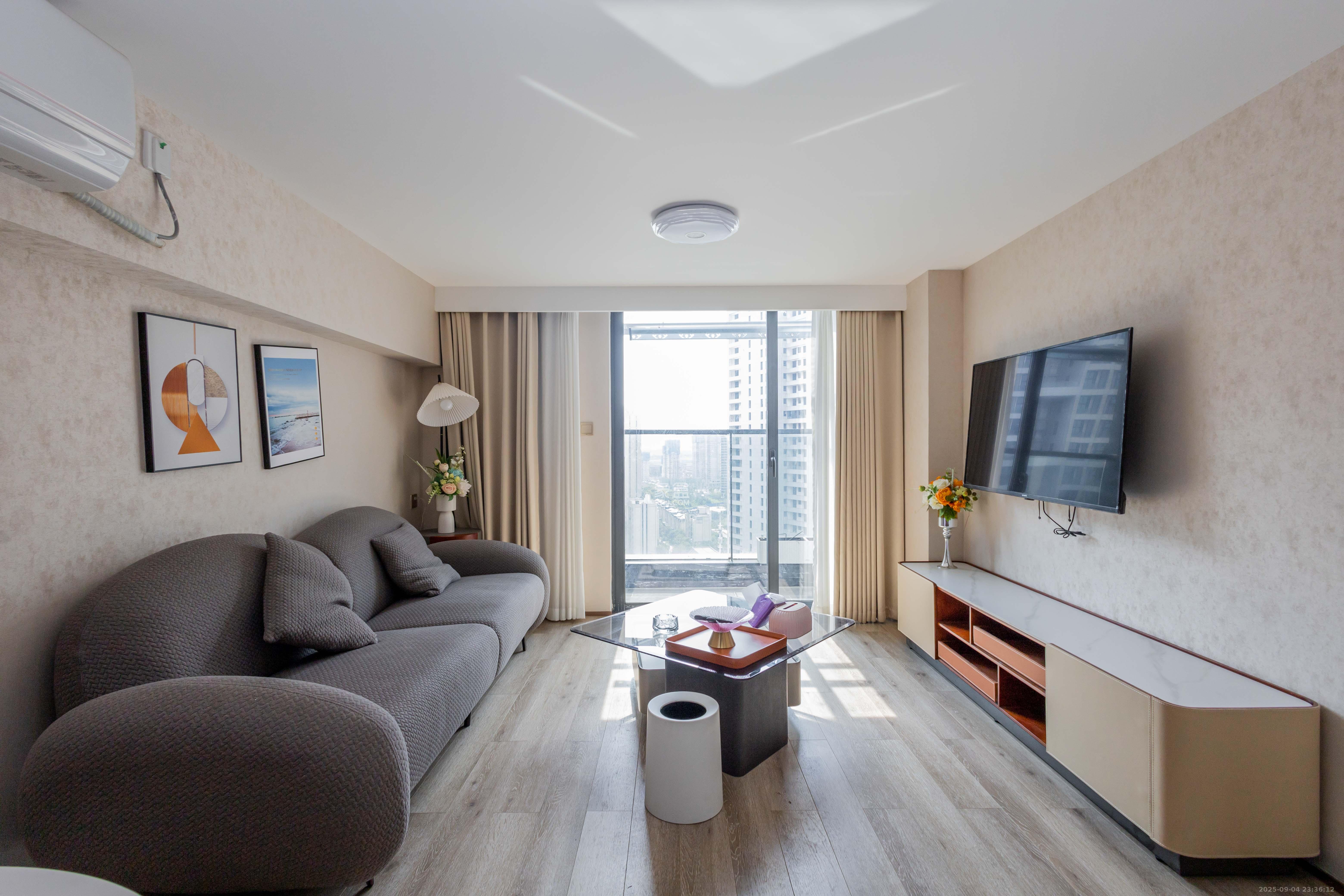 旺德府万象时代 2室2厅1卫 49.9万 旺德府万象时代 2室2厅1卫 49.9万客厅