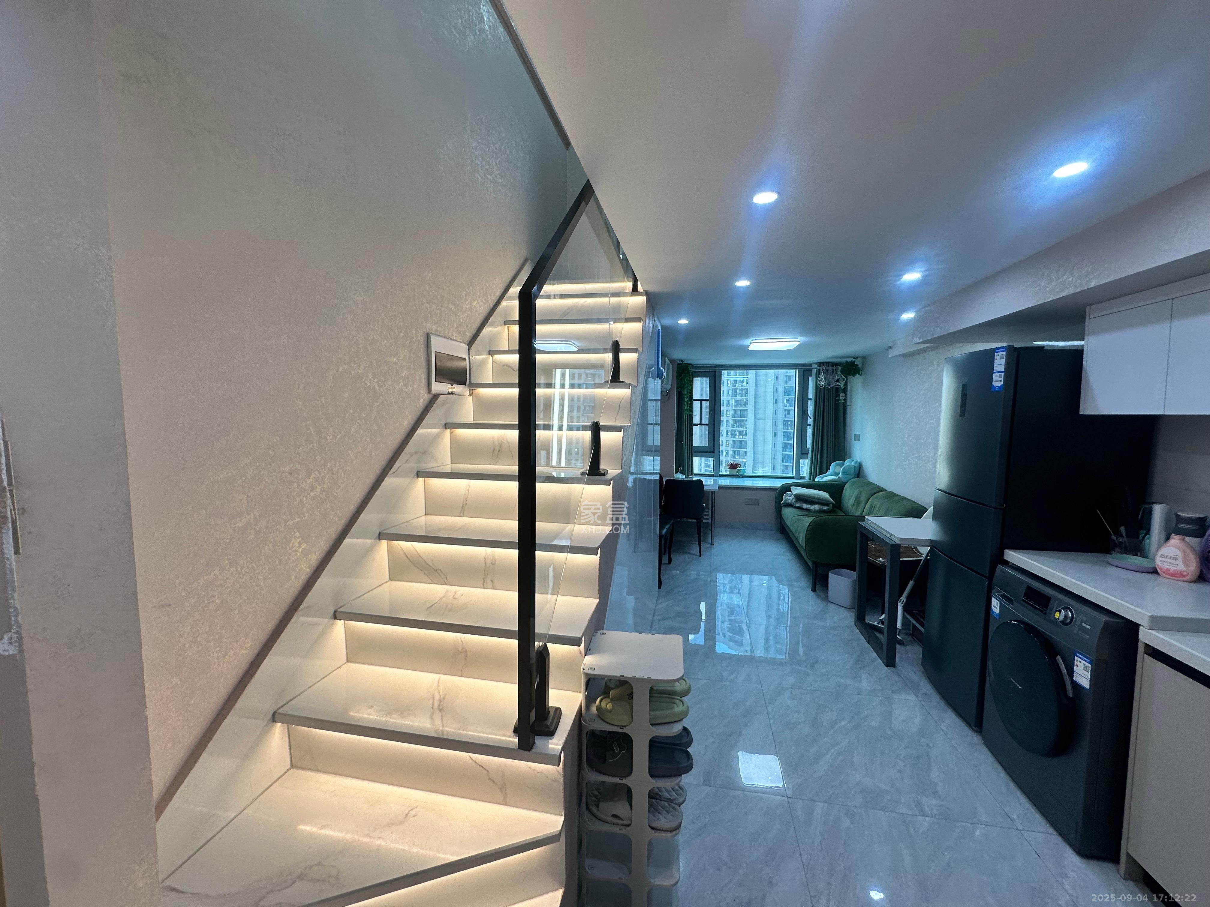 福晟翡翠湾  2室1厅1卫    1900.0元/月室内图