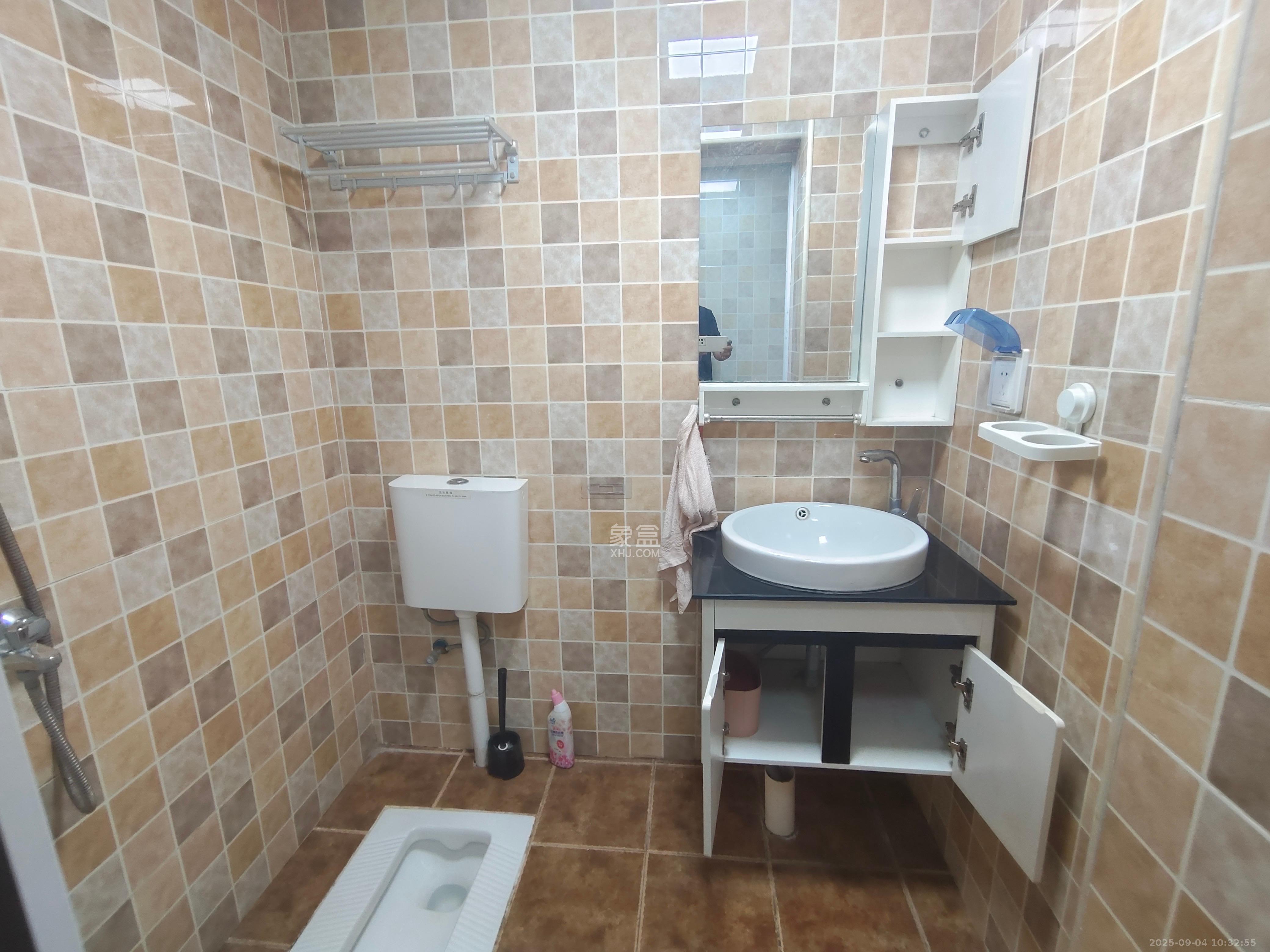 融创融公馆(融创臻苑) 1室1厅1卫 1500.0元/月 融创融公馆(融创臻苑) 1室1厅1卫 1500.0元/月室内图