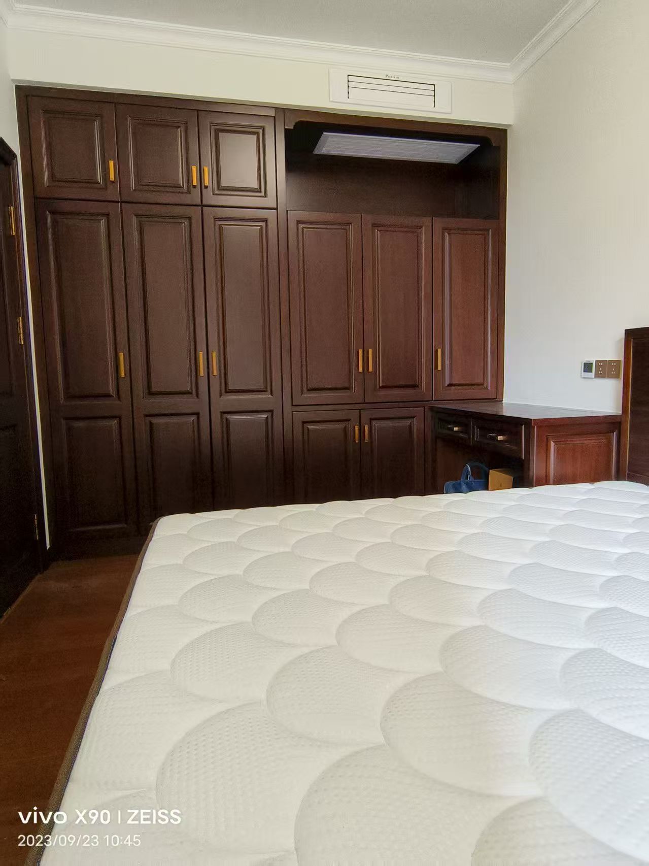 檀香山  4室2厅2卫    103.8万客厅