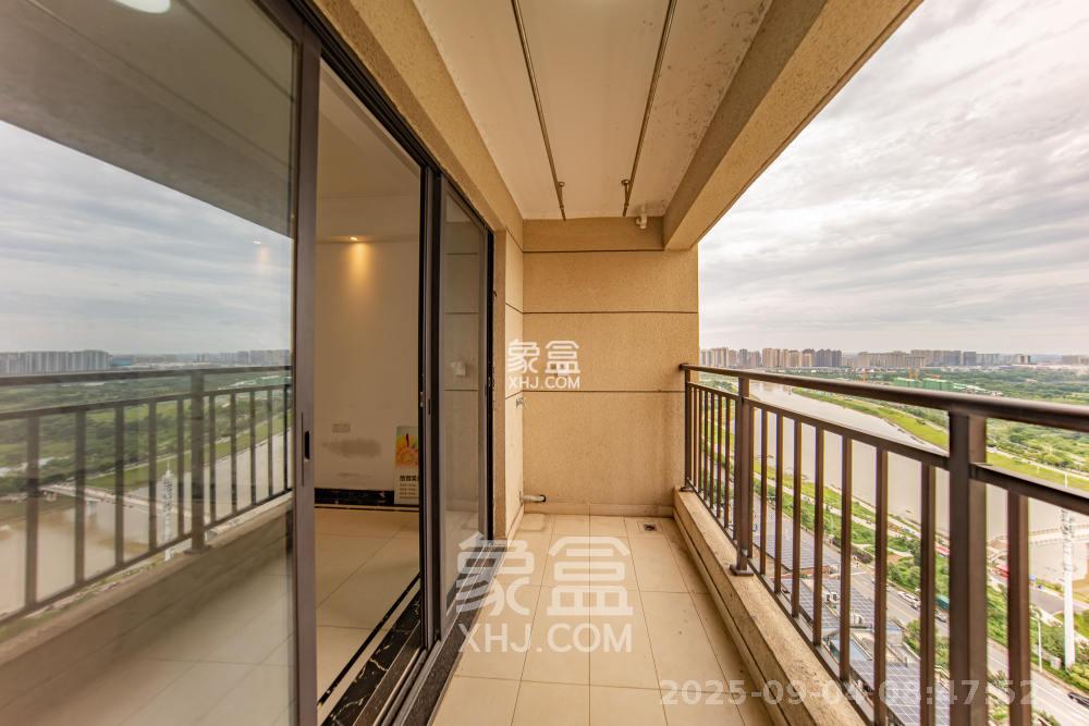 中海国际五期  4室2厅2卫    2500.0元/月 中海国际五期  4室2厅2卫    2500.0元/月室内图