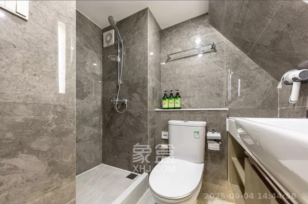 华远华时代 2室2厅1卫 2600.0元/月 华远华时代 2室2厅1卫 2600.0元/月室内图