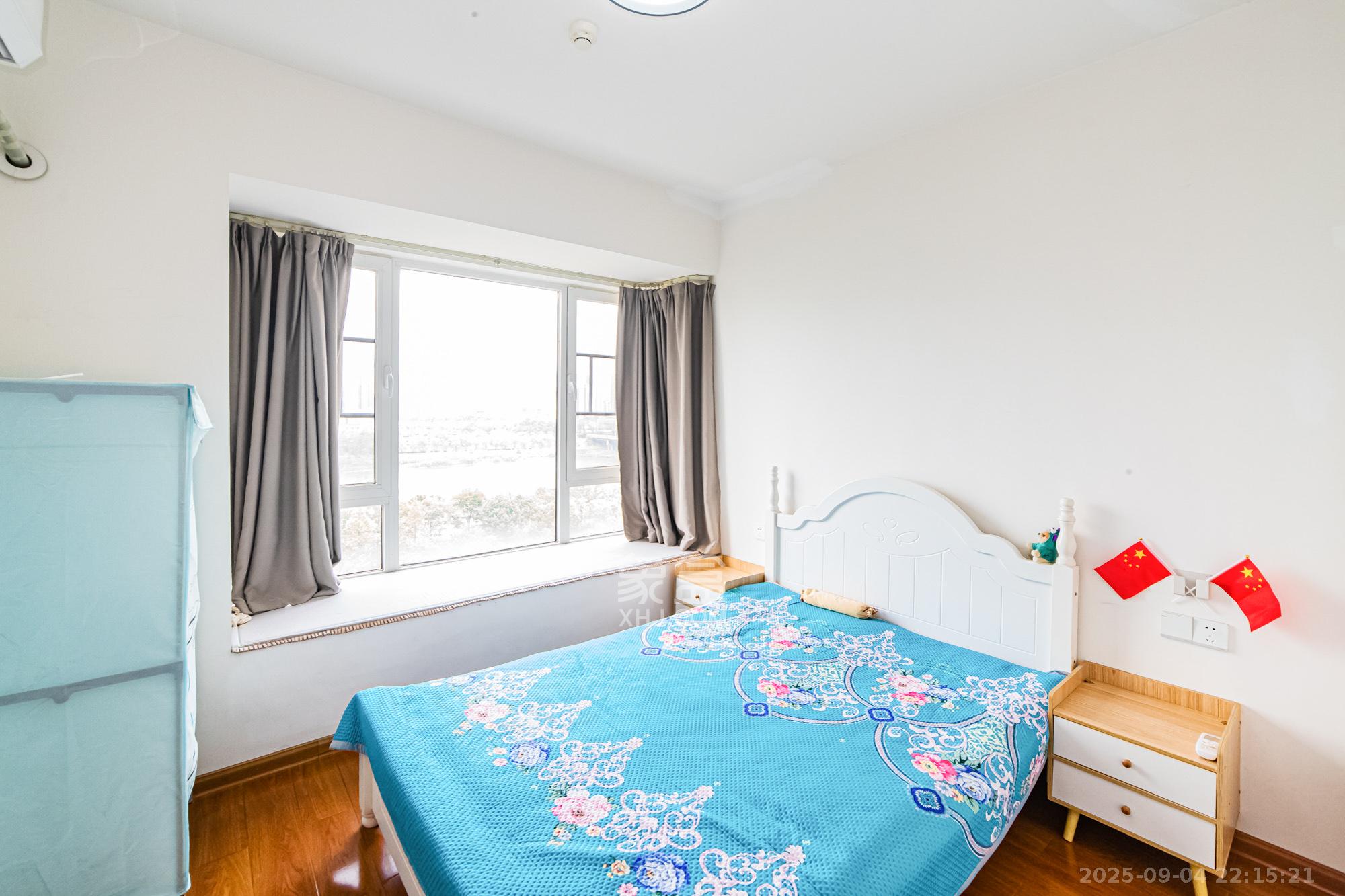 北辰三角洲C3区 3室2厅2卫 193.0万 北辰三角洲C3区 3室2厅2卫 193.0万卧室