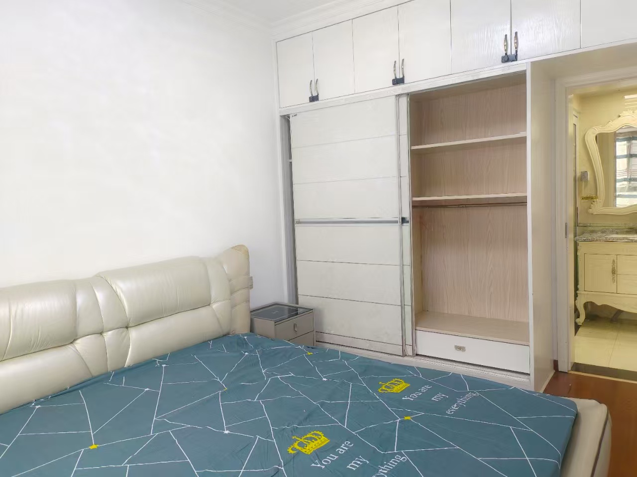 龙洲馨苑 2室2厅1卫 1600.0元/月 龙洲馨苑 2室2厅1卫 1600.0元/月室内图