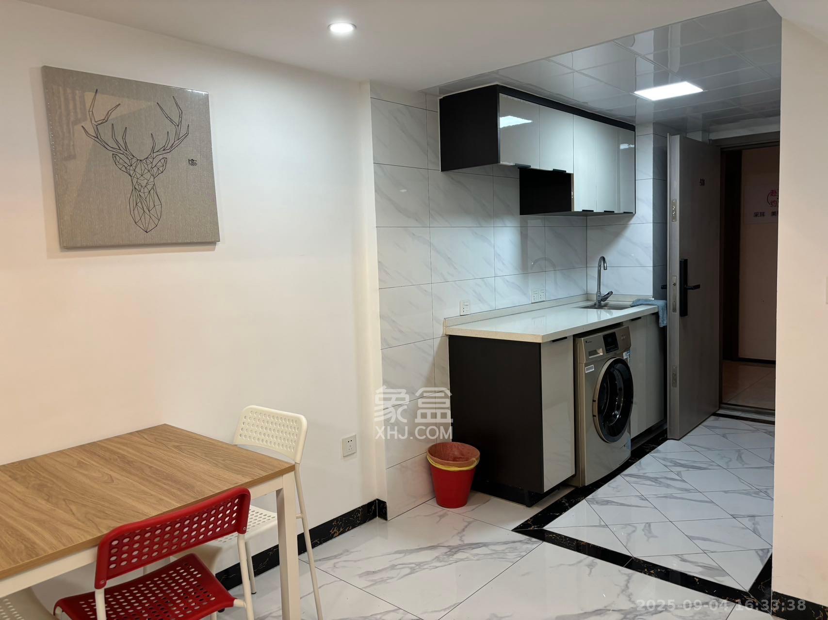 藏珑湖上公馆 2室1厅1卫 2800.0元/月 藏珑湖上公馆 2室1厅1卫 2800.0元/月室内图