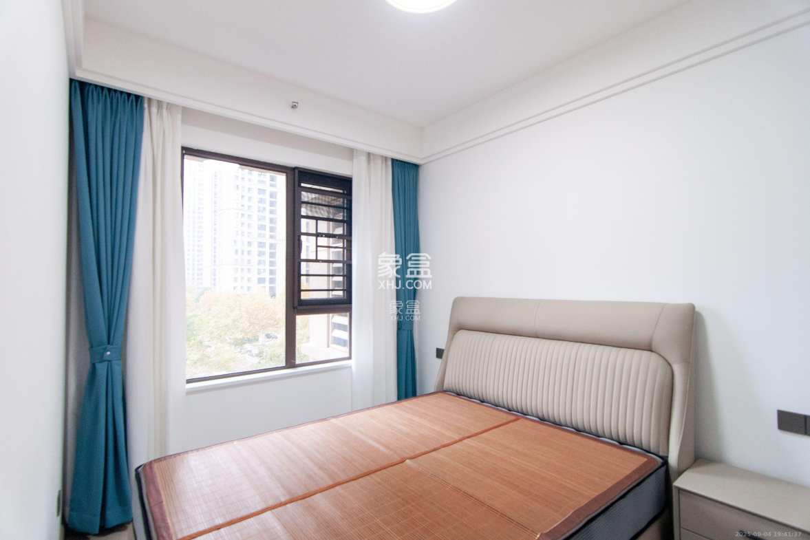 卓越浅水湾 4室2厅2卫 4800.0元/月 卓越浅水湾 4室2厅2卫 4800.0元/月室内图