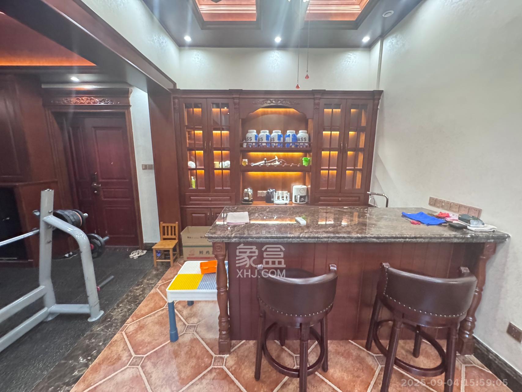 江河中央洋房 5室2厅3卫 28000.0元/月 江河中央洋房 5室2厅3卫 28000.0元/月室内图