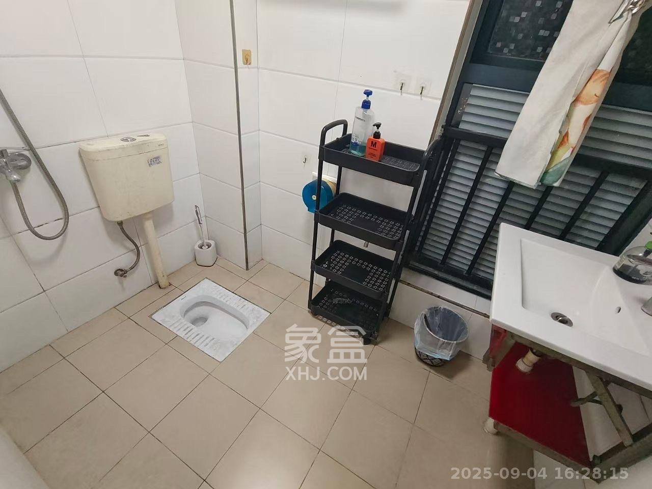 融圣国际  2室1厅1卫    2200.0元/月室内图