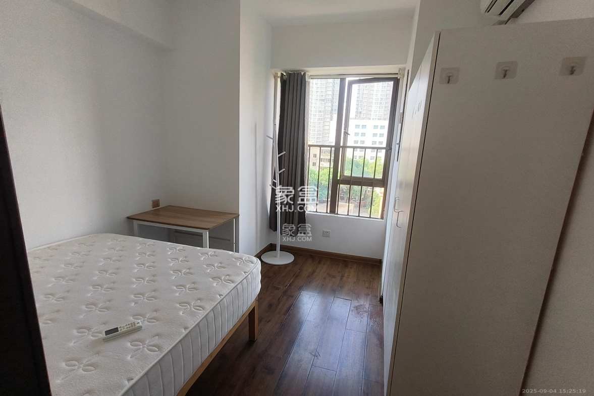 第六都(陆都小区) 3室2厅1卫 3000.0元/月 第六都(陆都小区) 3室2厅1卫 3000.0元/月室内图