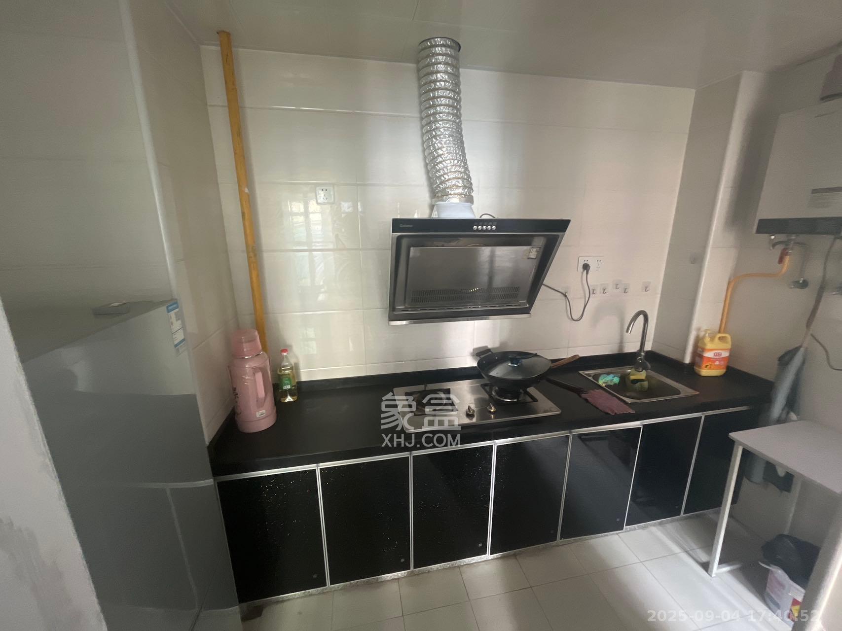 高升时代广场（冠铭商务中心）  3室1厅1卫    2100.0元/月室内图