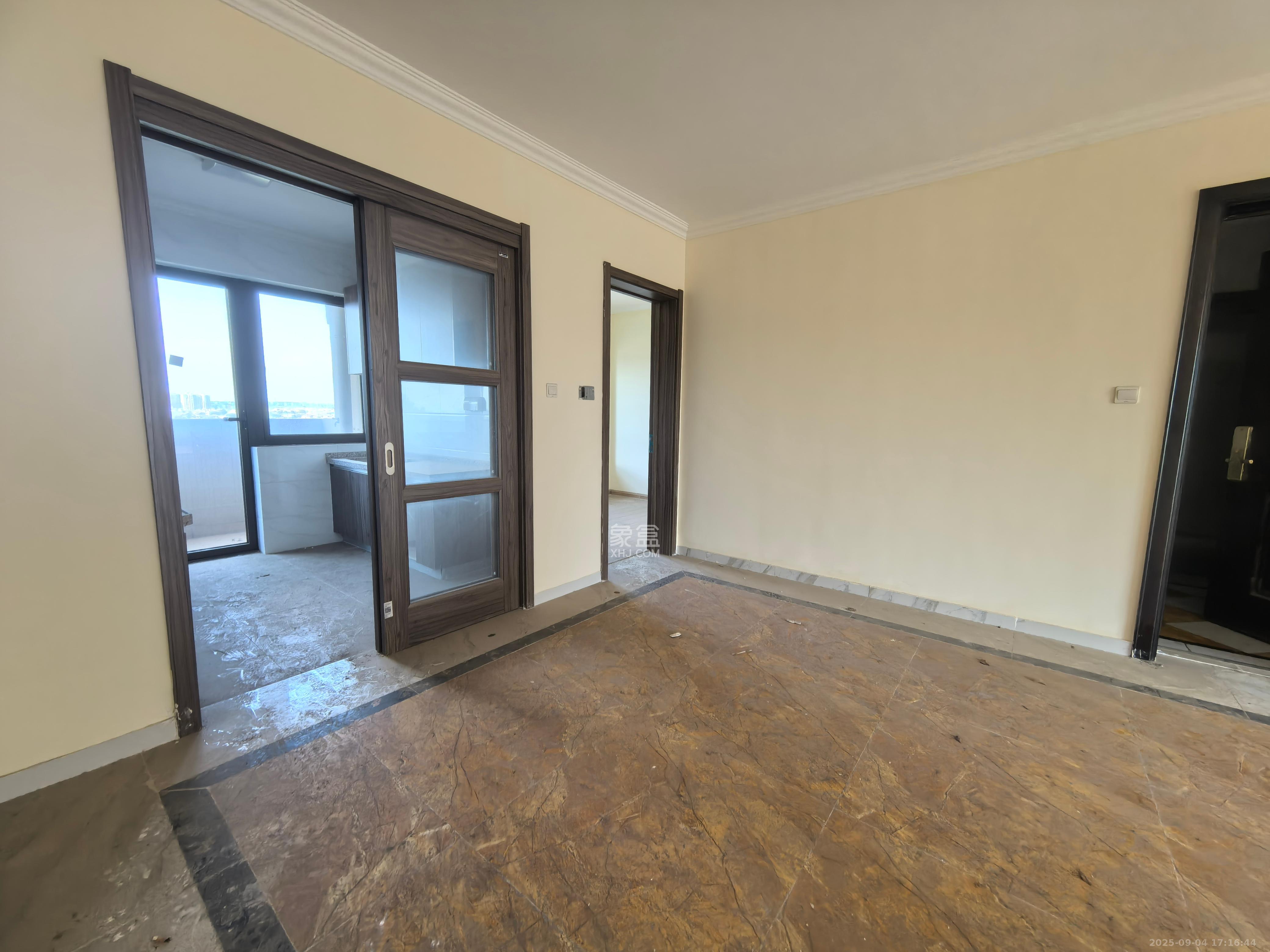 碧桂园公园壹号(凯怡茗苑) 3室2厅2卫 1500.0元/月 碧桂园公园壹号(凯怡茗苑) 3室2厅2卫 1500.0元/月室内图