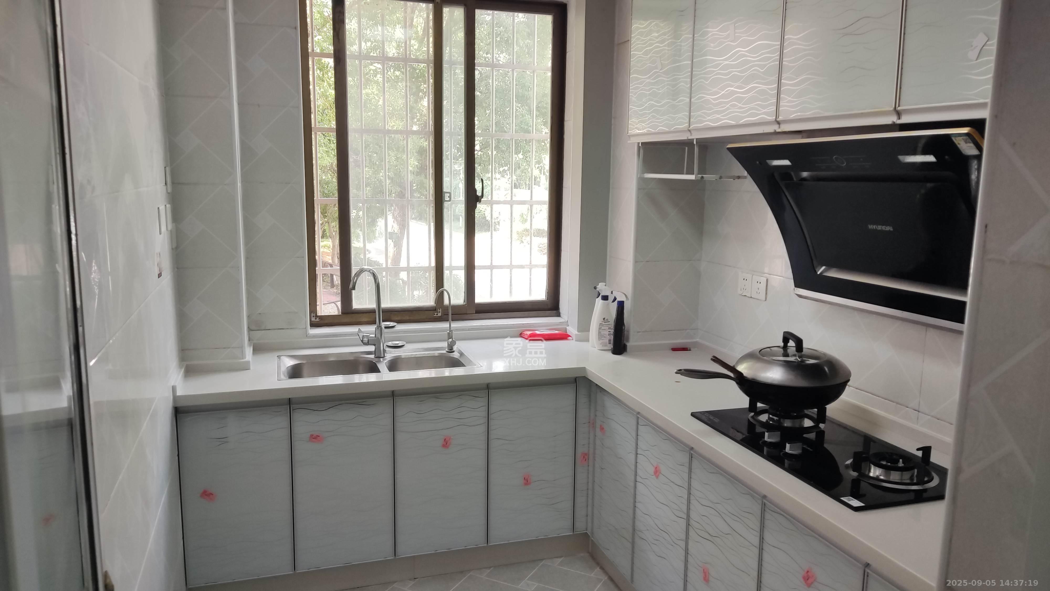 金汇园（鄱馨苑、省国税局单位房）  2室2厅1卫    2000.0元/月室内图