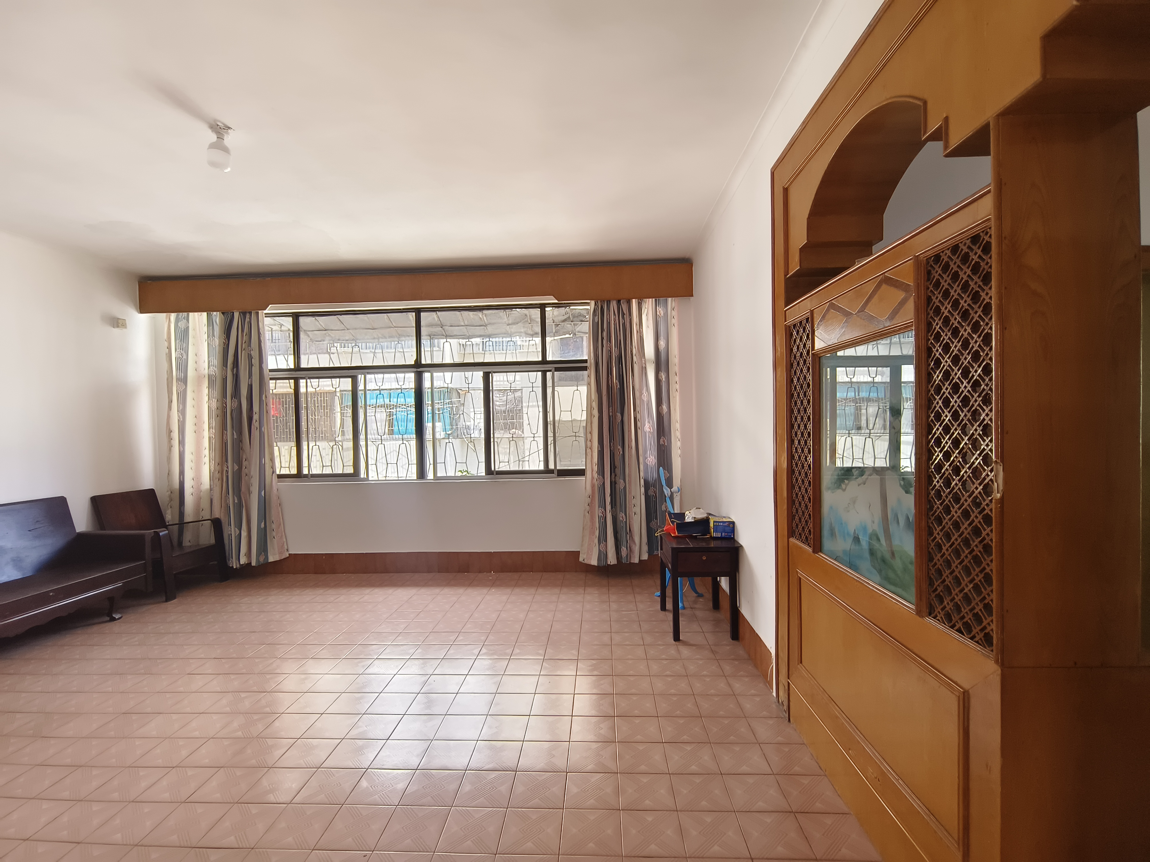 复转军官公寓 3室2厅1卫 1700.0元/月 复转军官公寓 3室2厅1卫 1700.0元/月室内图