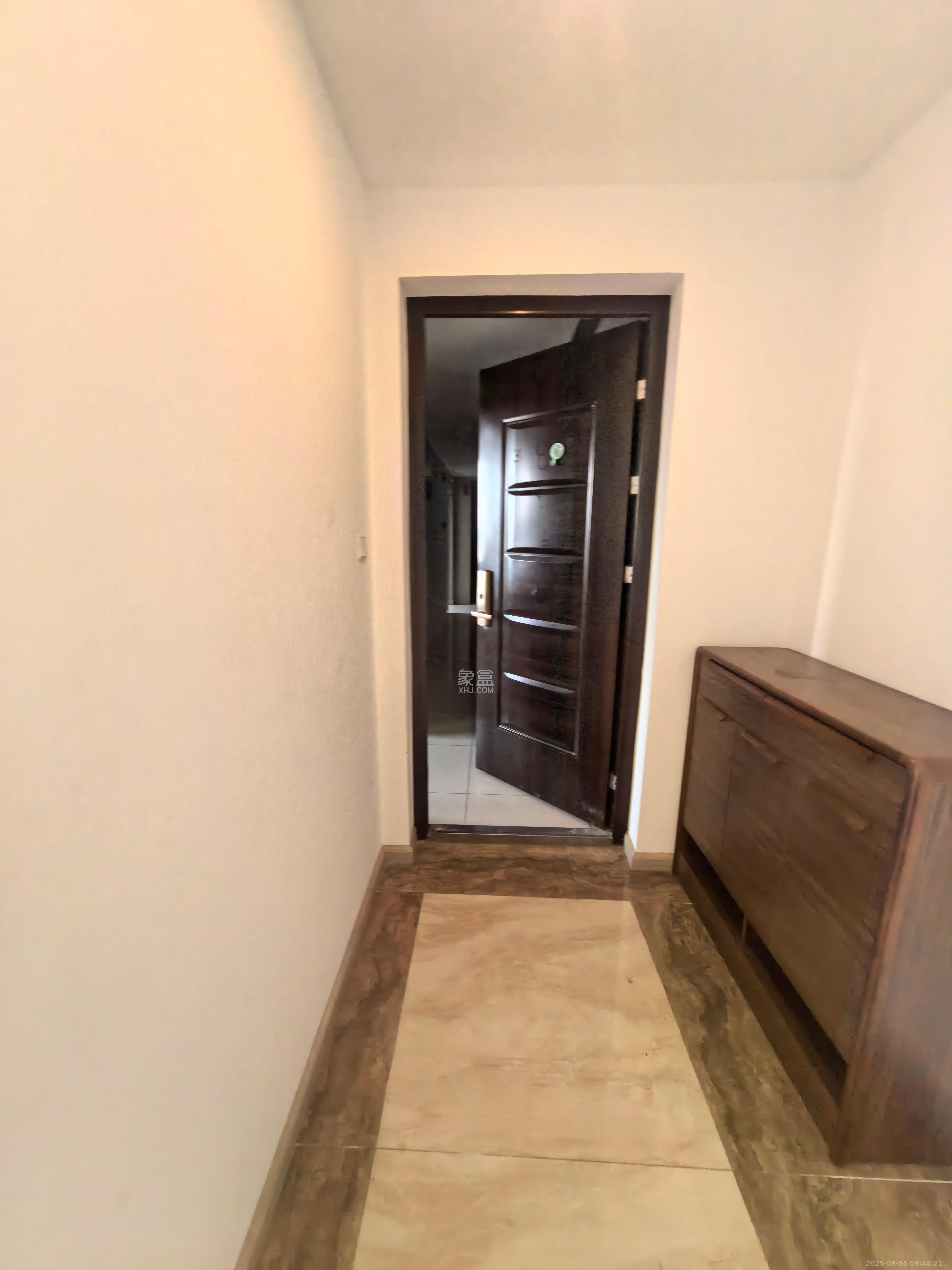 汇金城/嘉华城（二期、三期）  4室2厅2卫    3200.0元/月室内图