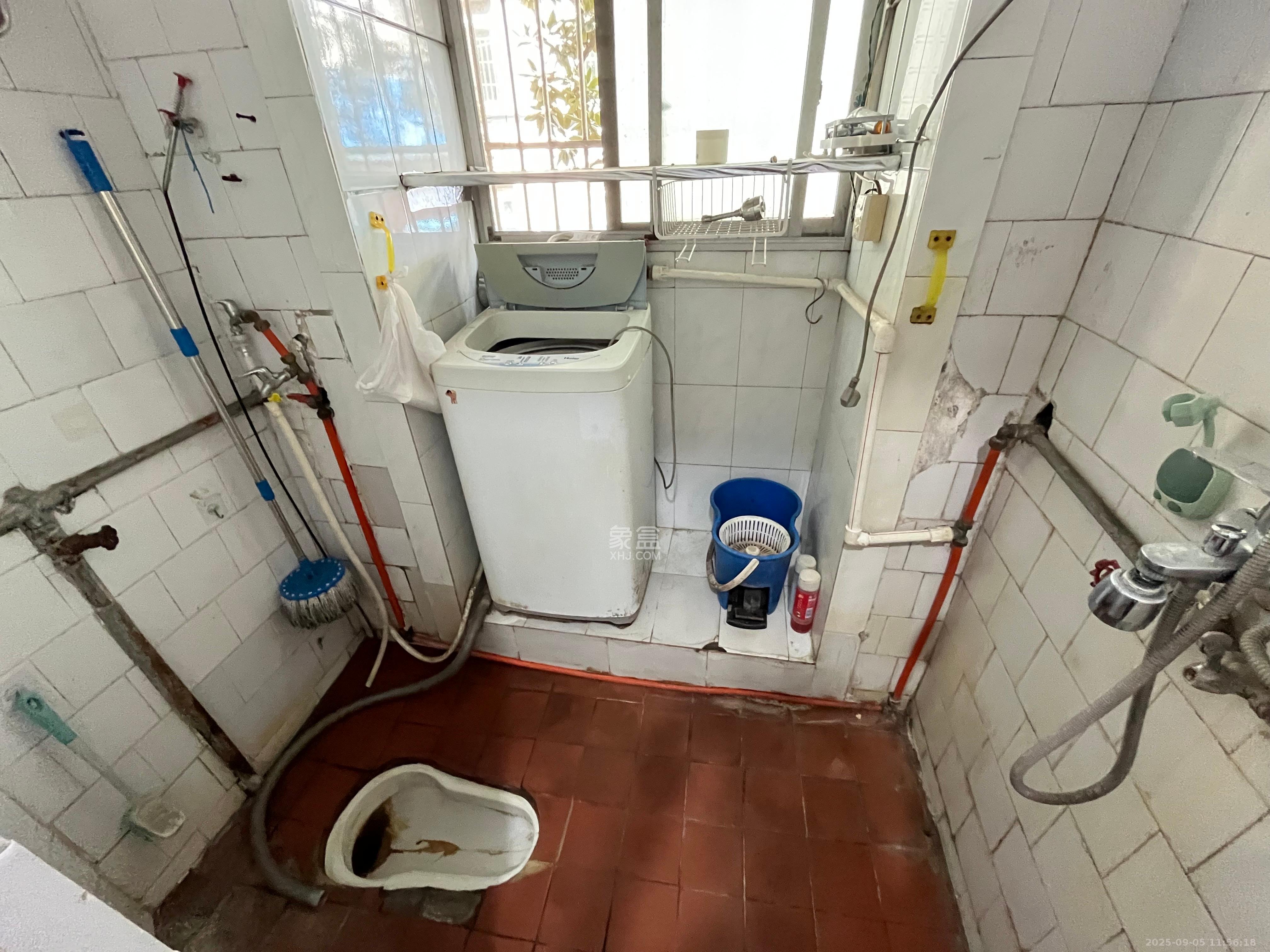 湘图大厦 2室1厅1卫 1300.0元/月 湘图大厦 2室1厅1卫 1300.0元/月室内图