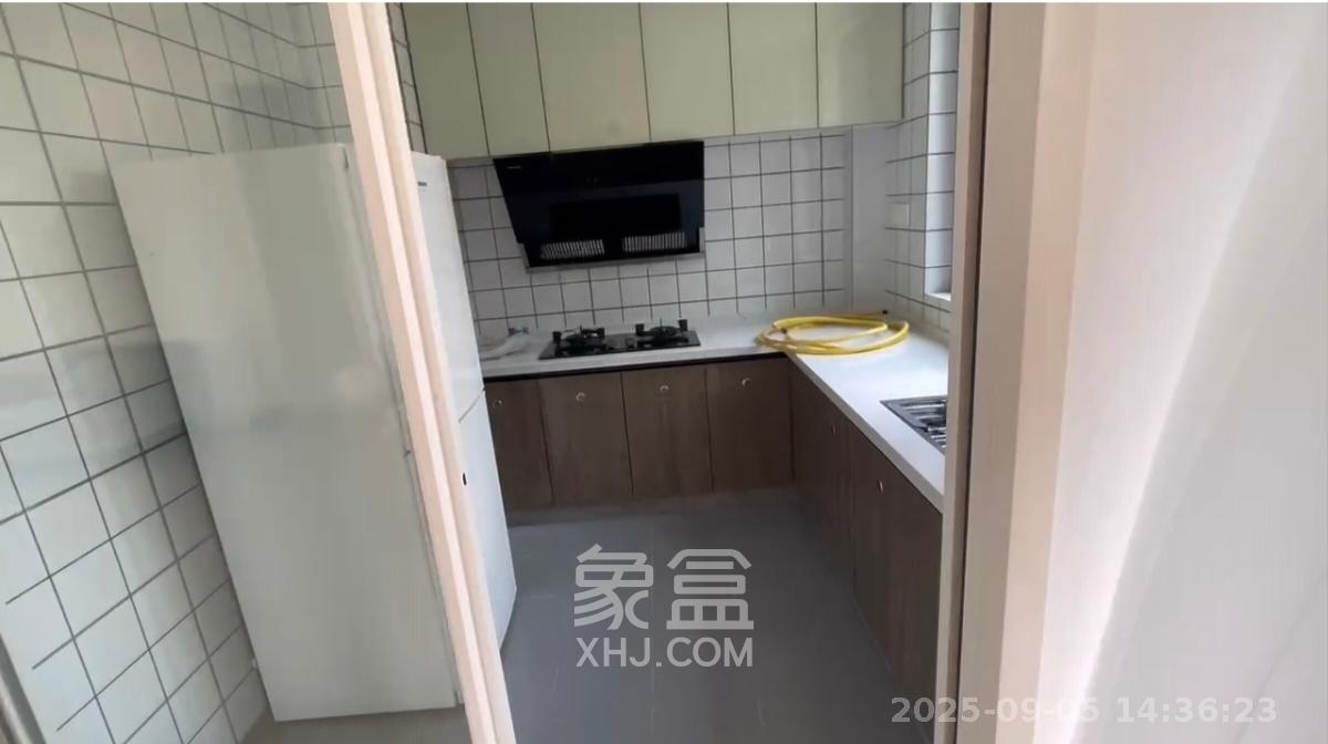 保利大都汇一期、二期 4室2厅2卫 3600.0元/月 保利大都汇一期、二期 4室2厅2卫 3600.0元/月室内图