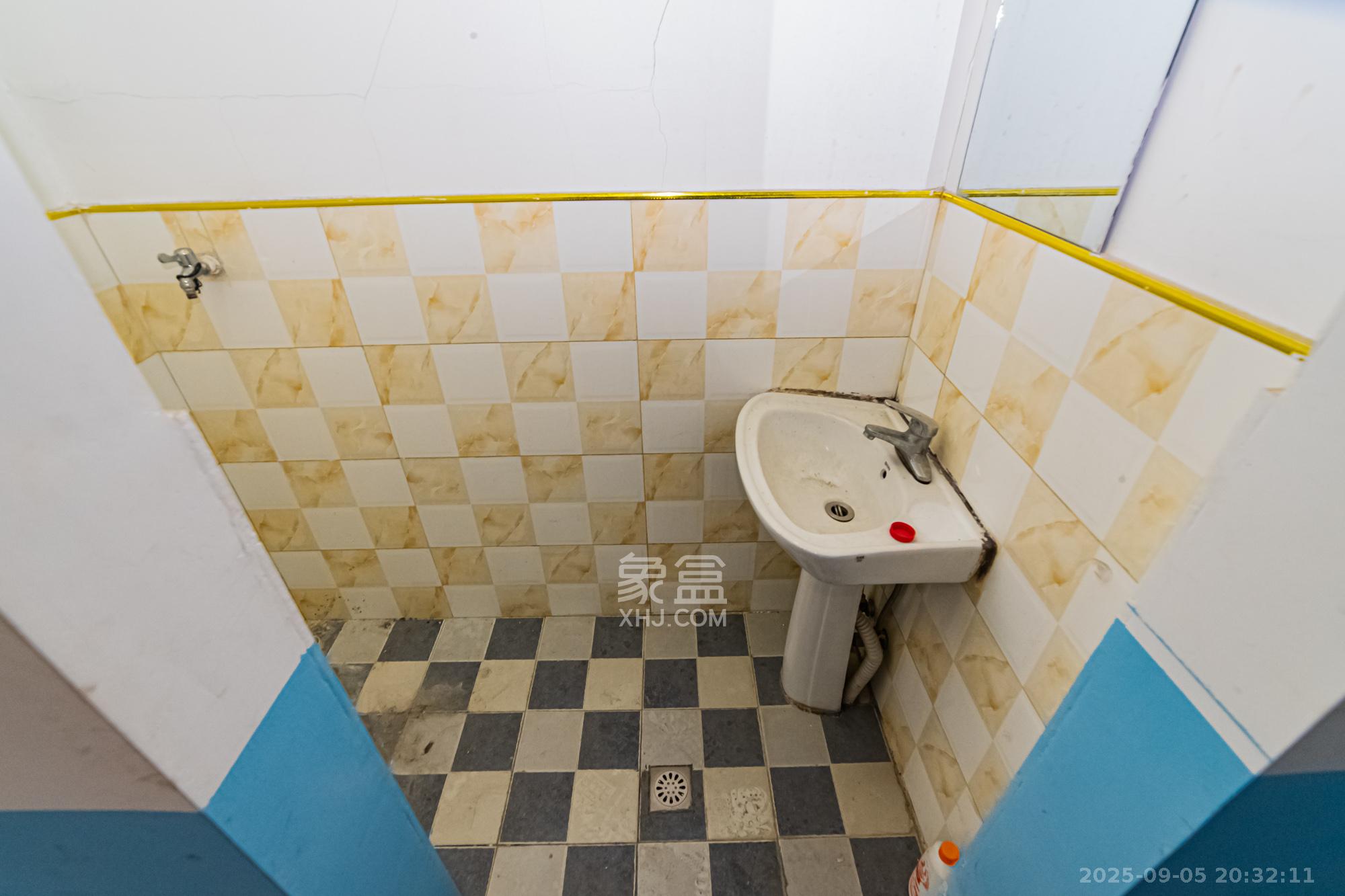 北辰三角洲E4区  4室2厅2卫    145.0万 北辰三角洲E4区  4室2厅2卫    145.0万卫生间