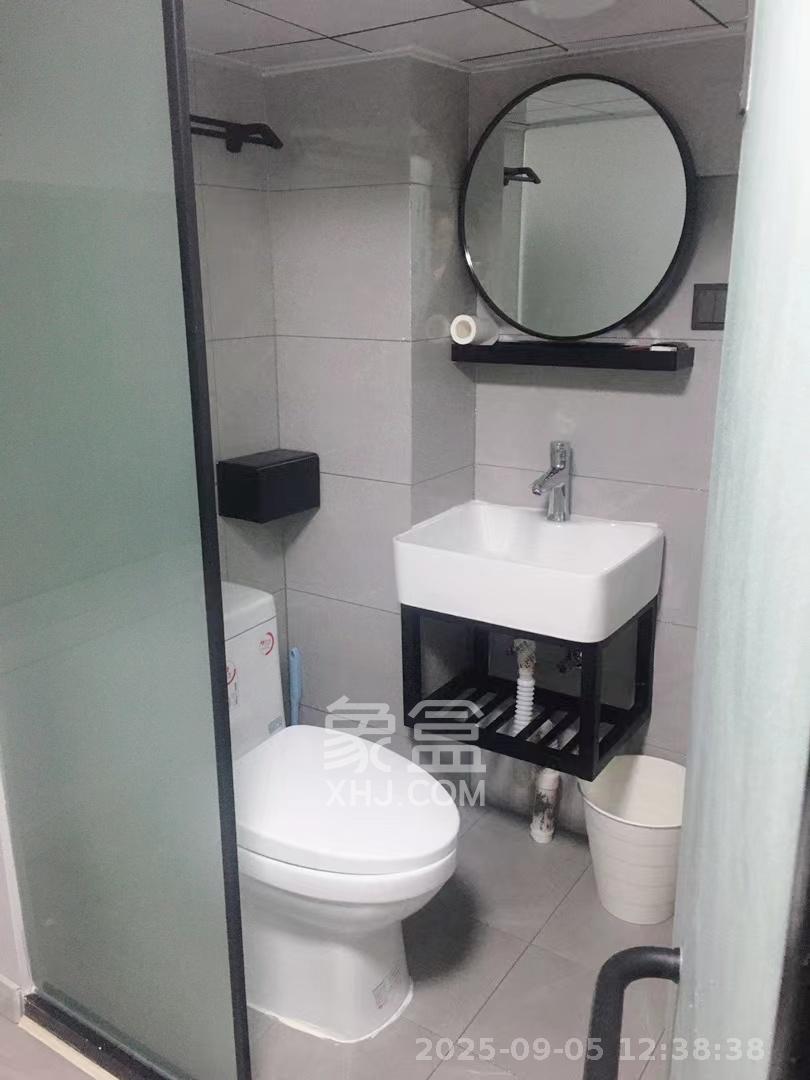 弘坤云寓 1室0厅0卫 2200.0元/月 弘坤云寓 1室0厅0卫 2200.0元/月室内图