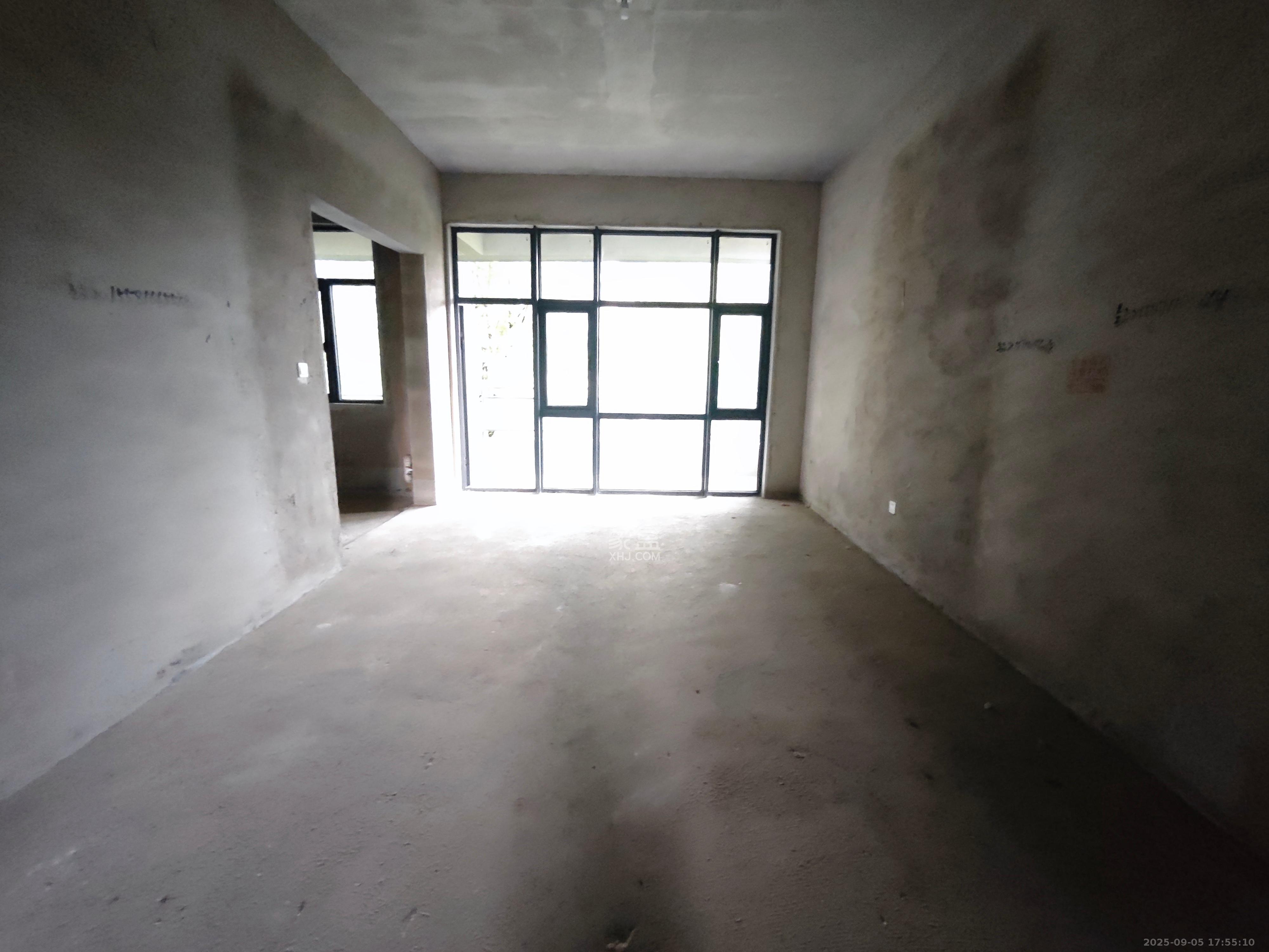 宝能公馆(美联天骄城五期)  4室2厅4卫    2500.0元/月 宝能公馆(美联天骄城五期)  4室2厅4卫    2500.0元/月室内图