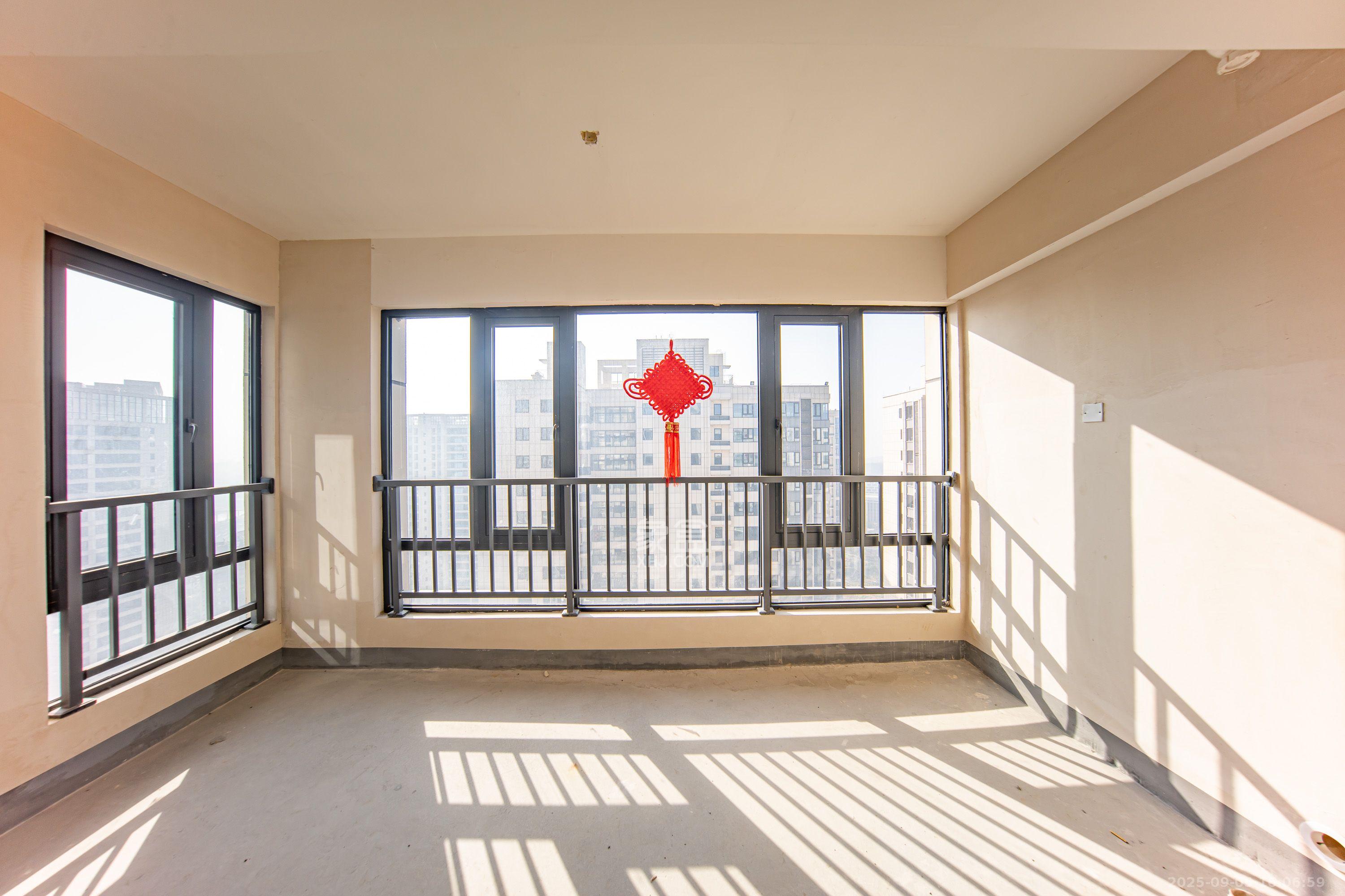 建投象山国际  4室2厅2卫   1500.00元/月室内图