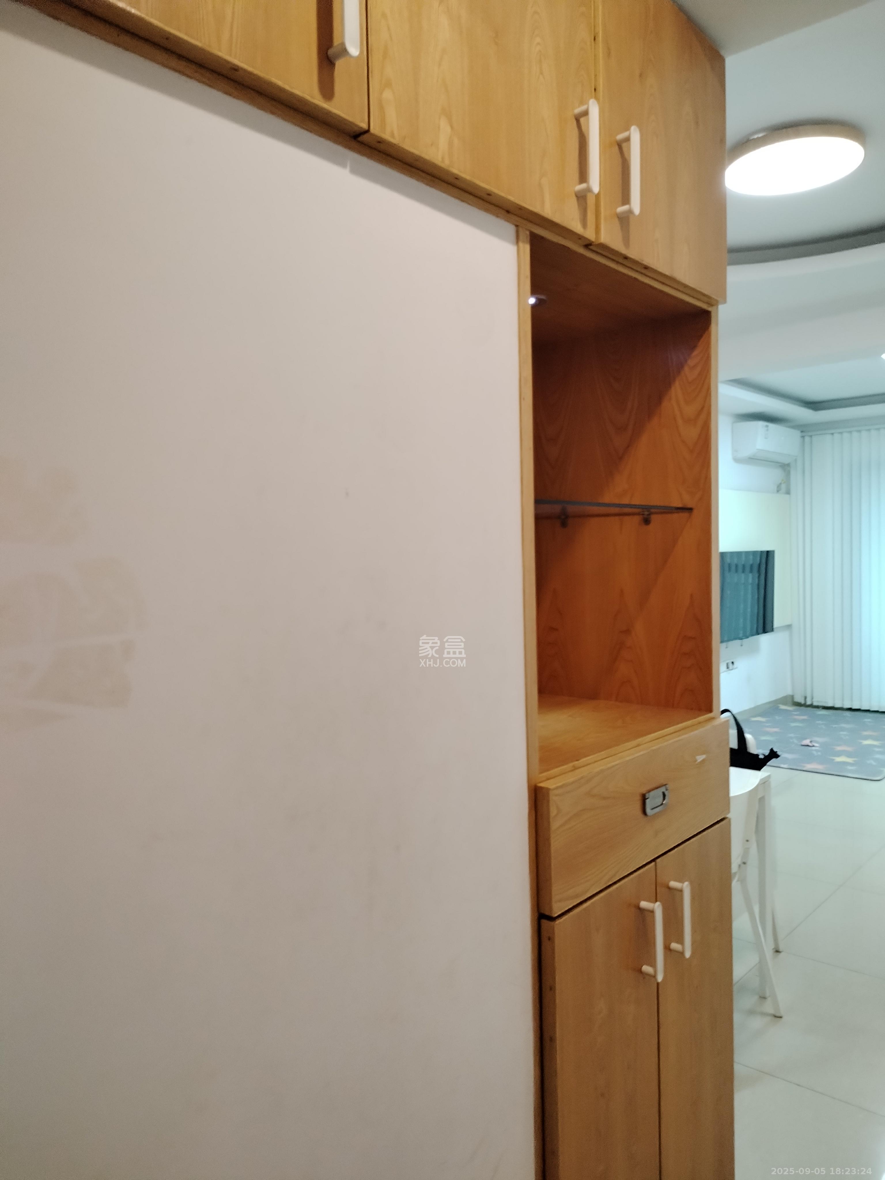 钰龙天下一期  2室2厅1卫   2100.00元/月室内图
