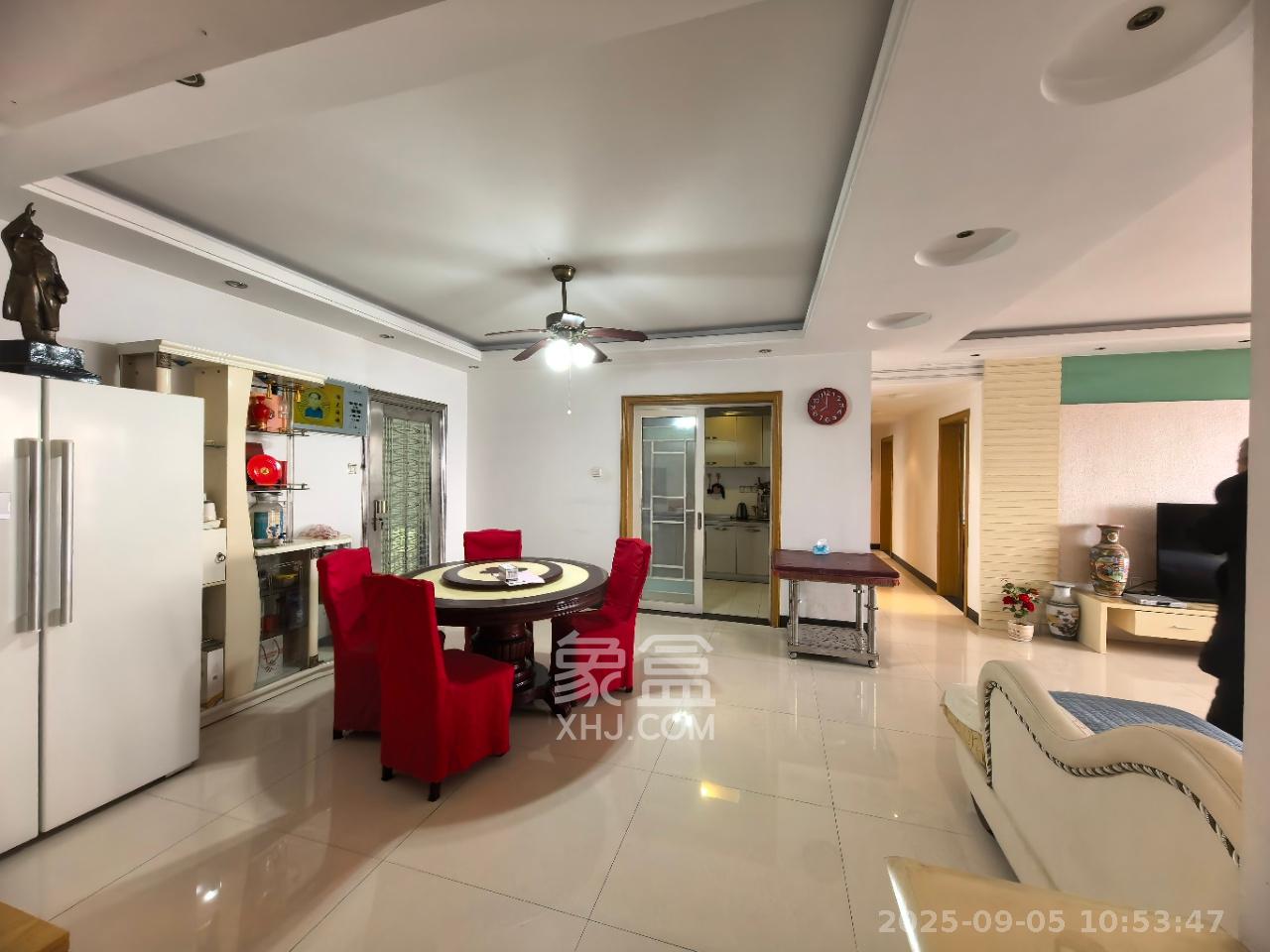 星沙教师公寓  3室2厅2卫    1850.0元/月 星沙教师公寓  3室2厅2卫    1850.0元/月室内图