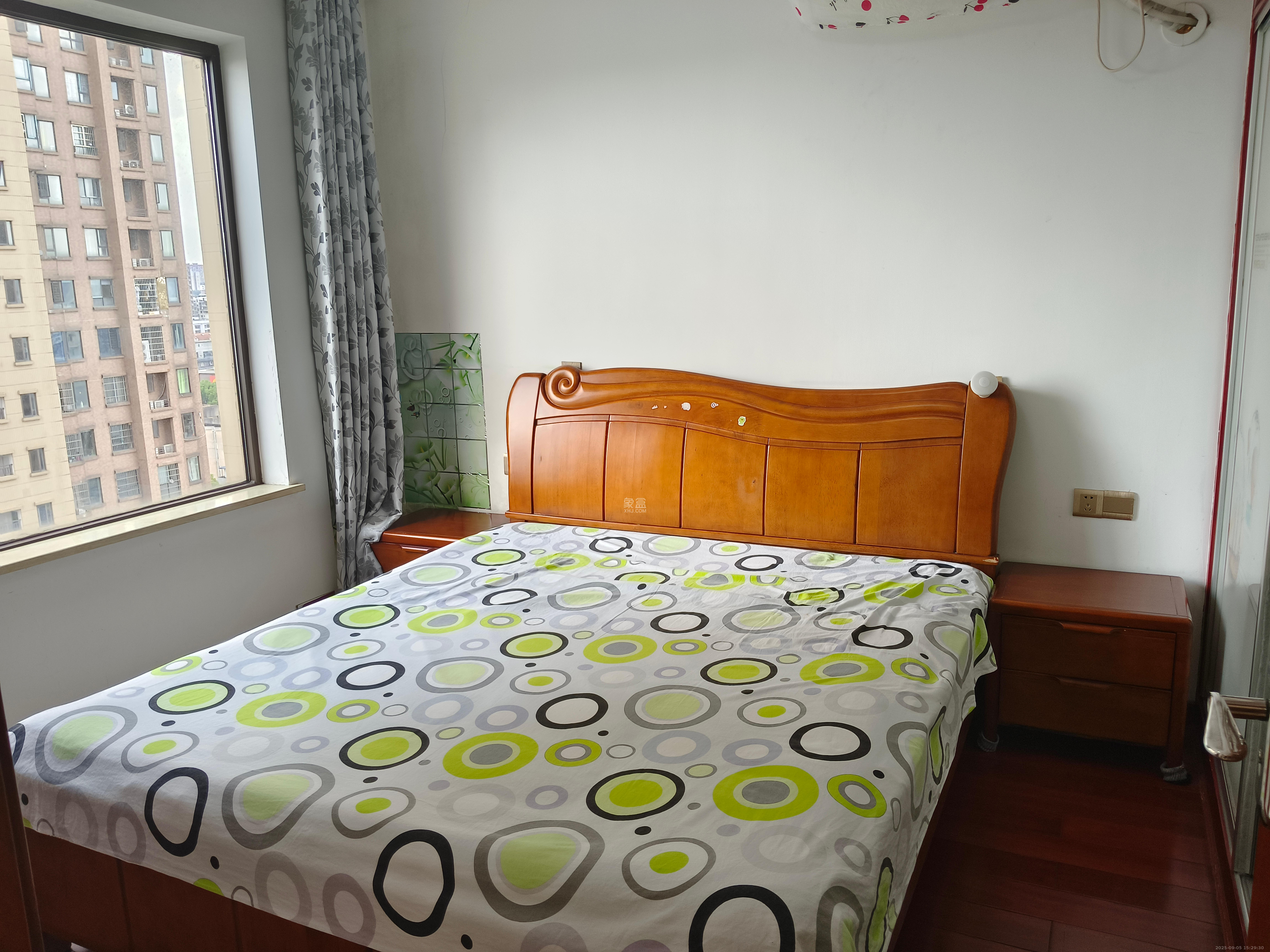 华润五彩城  1室0厅0卫    2000.0元/月室内图