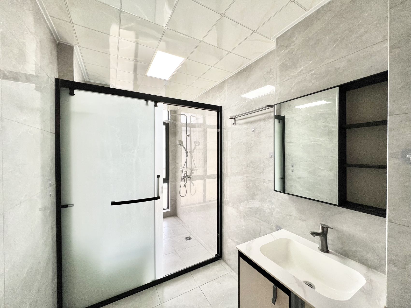 城投海一方  3室2厅2卫    3300.0元/月 城投海一方  3室2厅2卫    3300.0元/月室内图