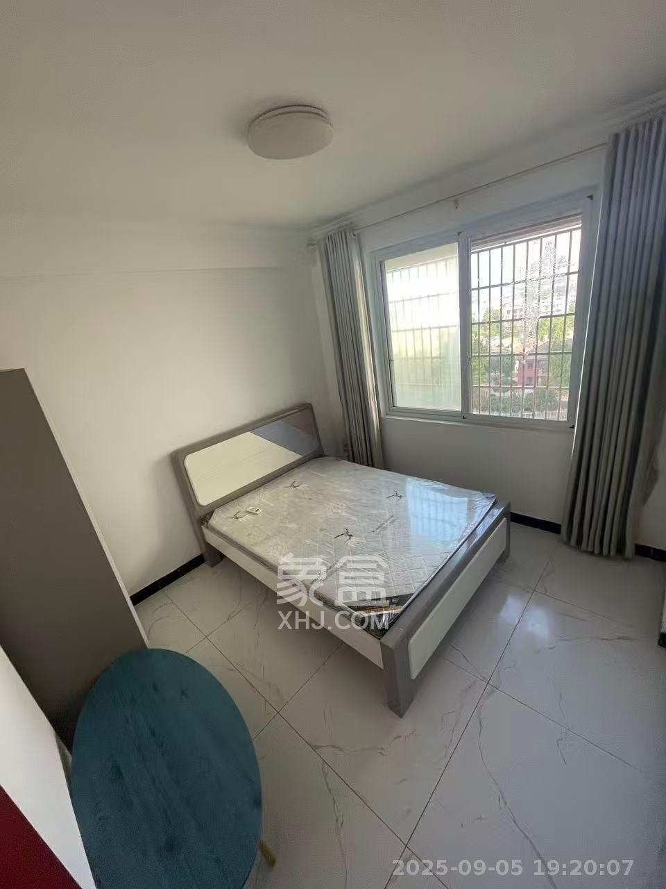 和润园一、二期  1室1厅1卫    1200.0元/月室内图