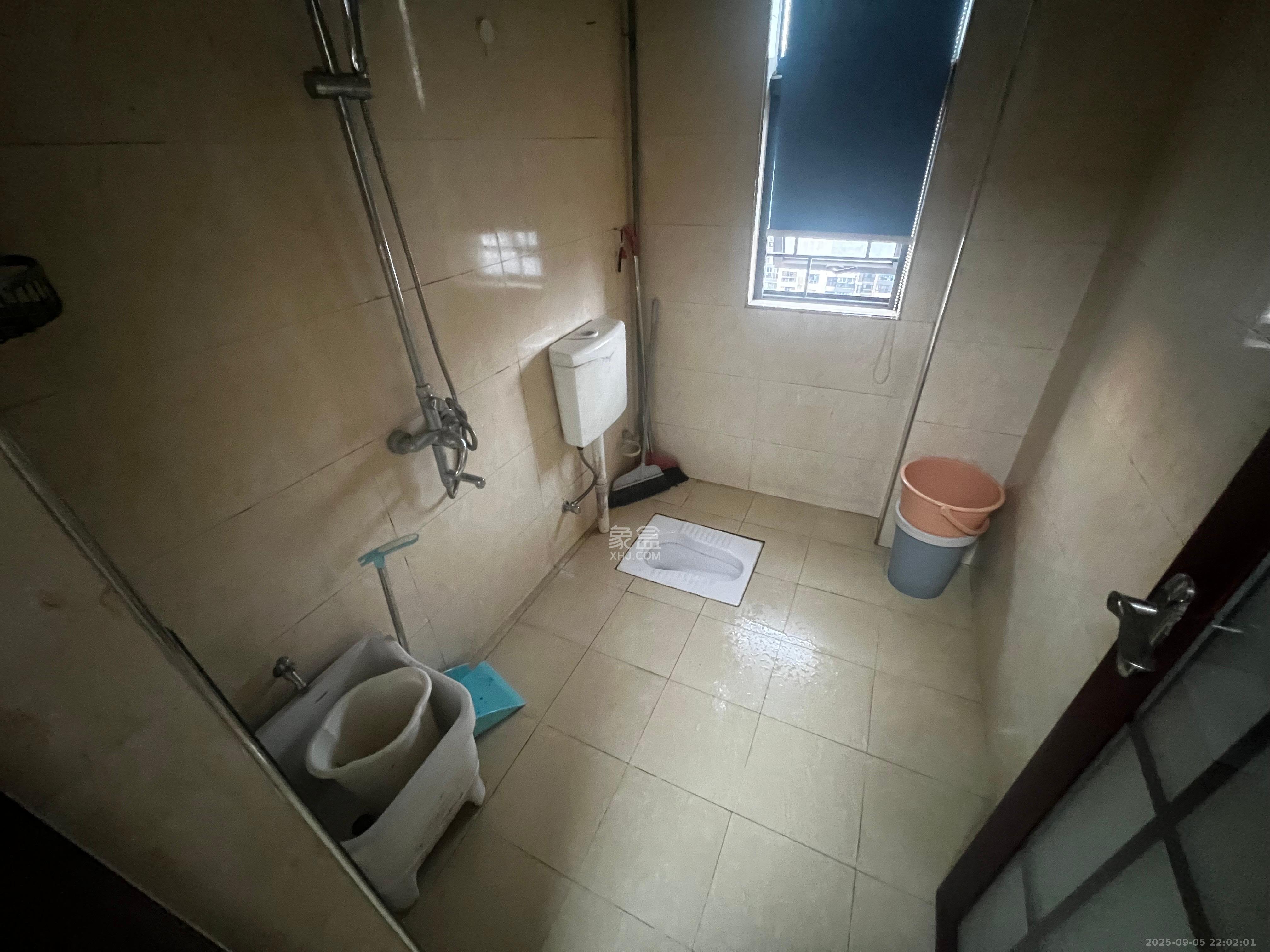 鸿基橄榄君庭  4室2厅2卫    3000.0元/月室内图