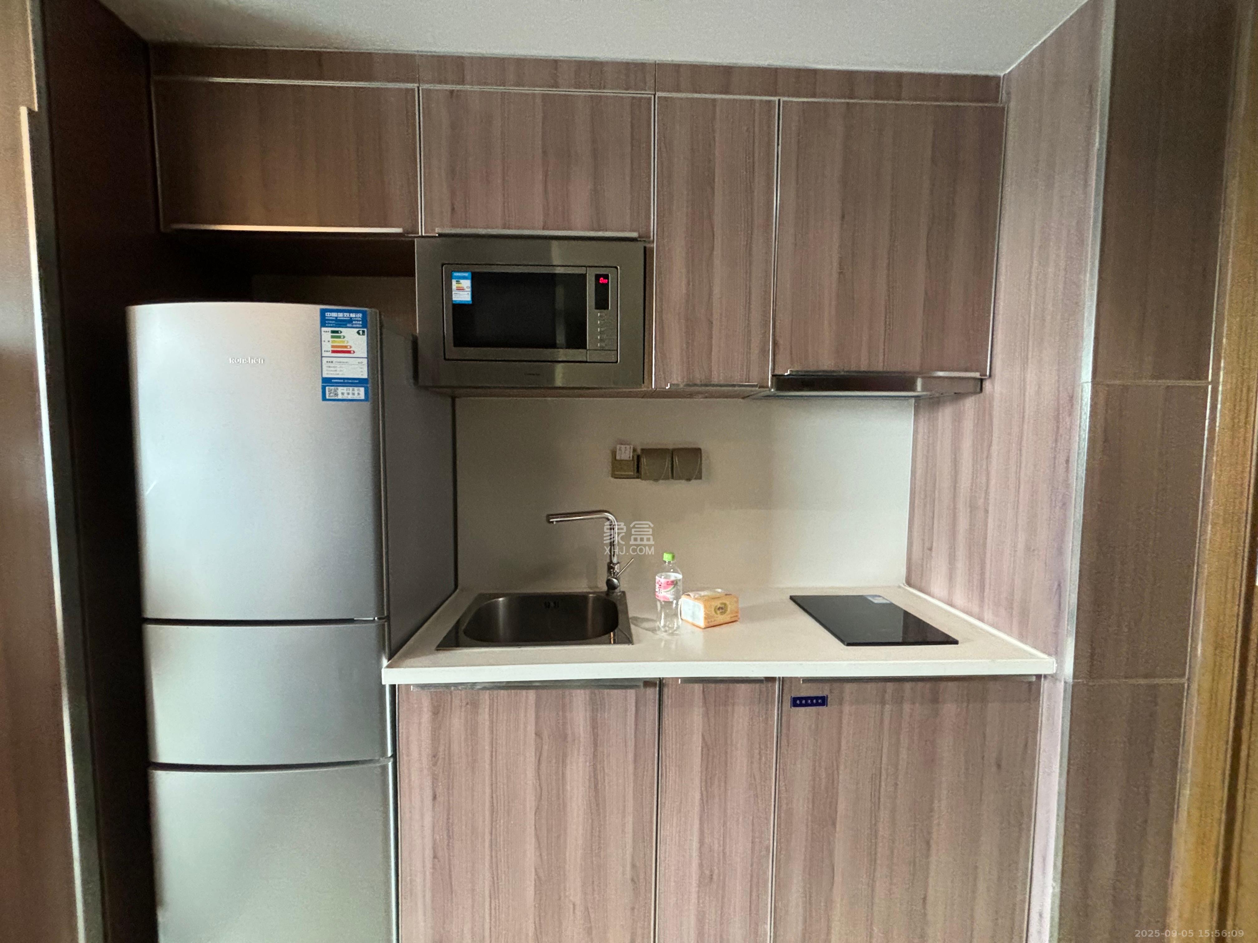 华远国际公寓  1室1厅1卫    2500.0元/月室内图