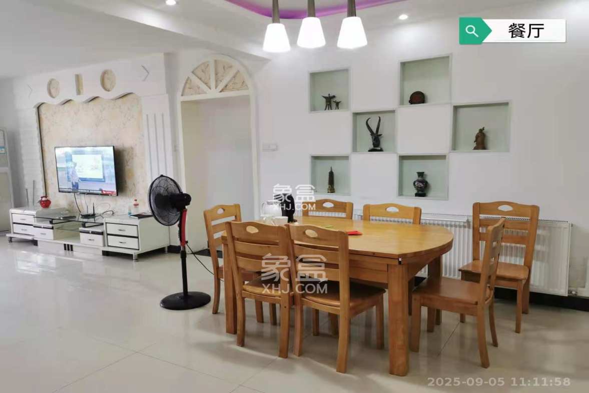 麓山国际实验学校教师公寓宿舍  4室2厅2卫    5000.0元/月 麓山国际实验学校教师公寓宿舍  4室2厅2卫    5000.0元/月室内图