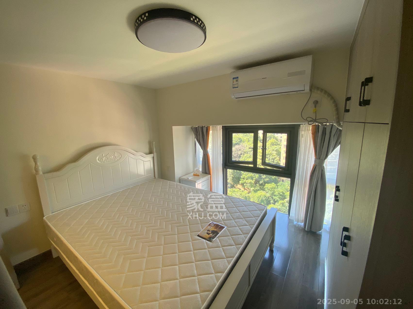 弘坤云寓  1室1厅1卫    2400.0元/月室内图