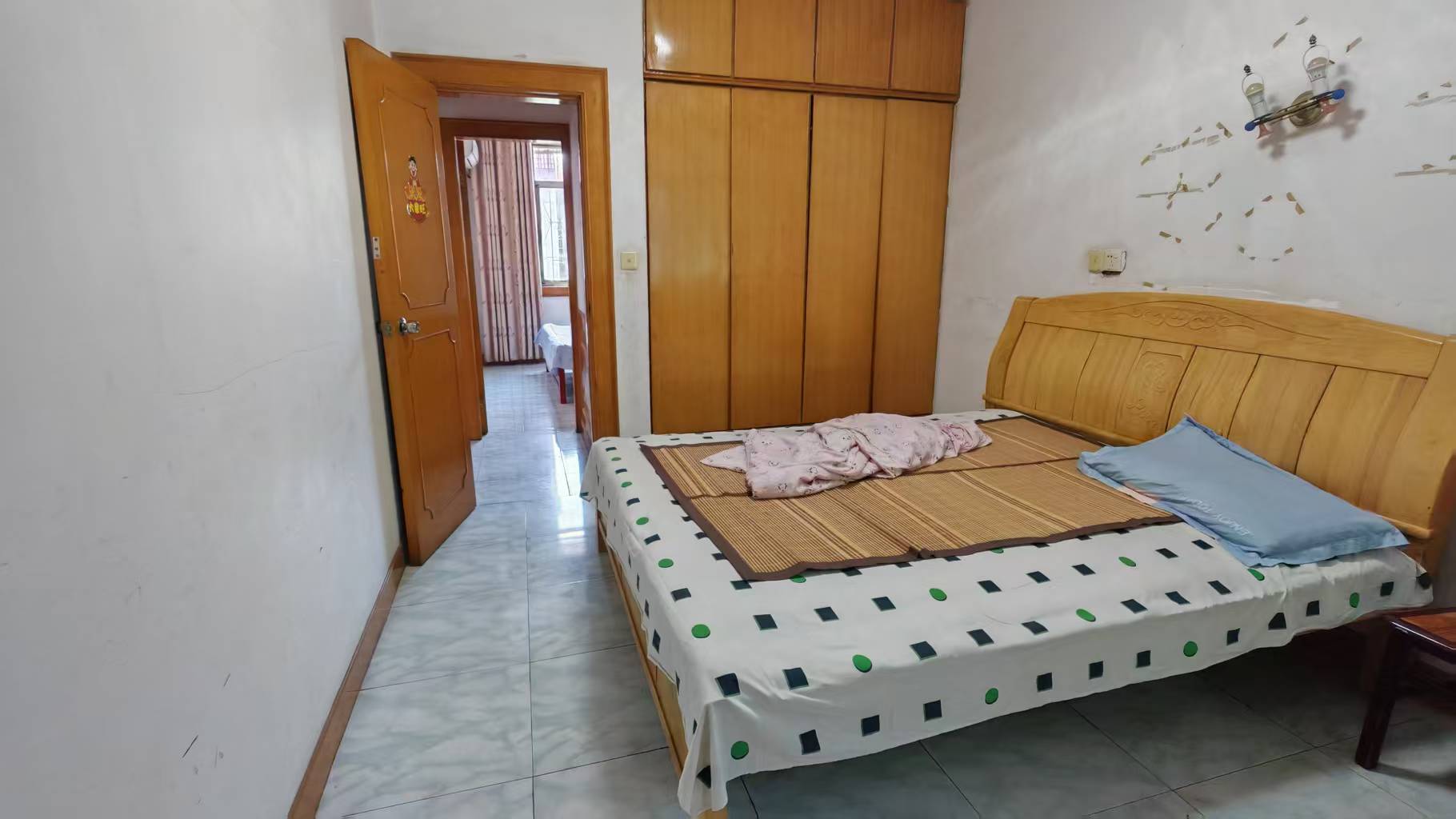 梓山苑小区 3室2厅2卫 800.0元/月 梓山苑小区 3室2厅2卫 800.0元/月室内图