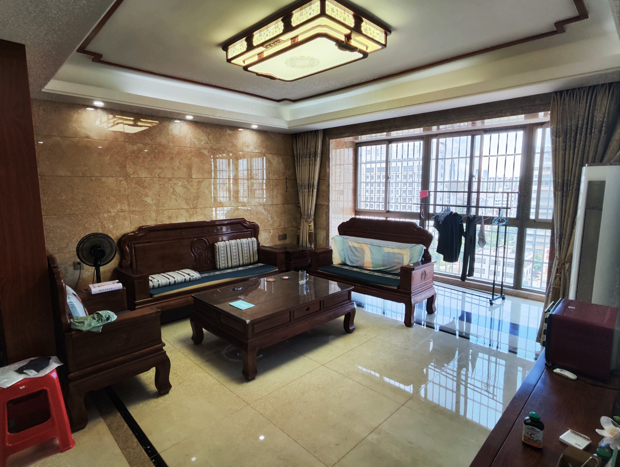 易瓒良庄 3室2厅2卫 2400.0元/月 易瓒良庄 3室2厅2卫 2400.0元/月室内图