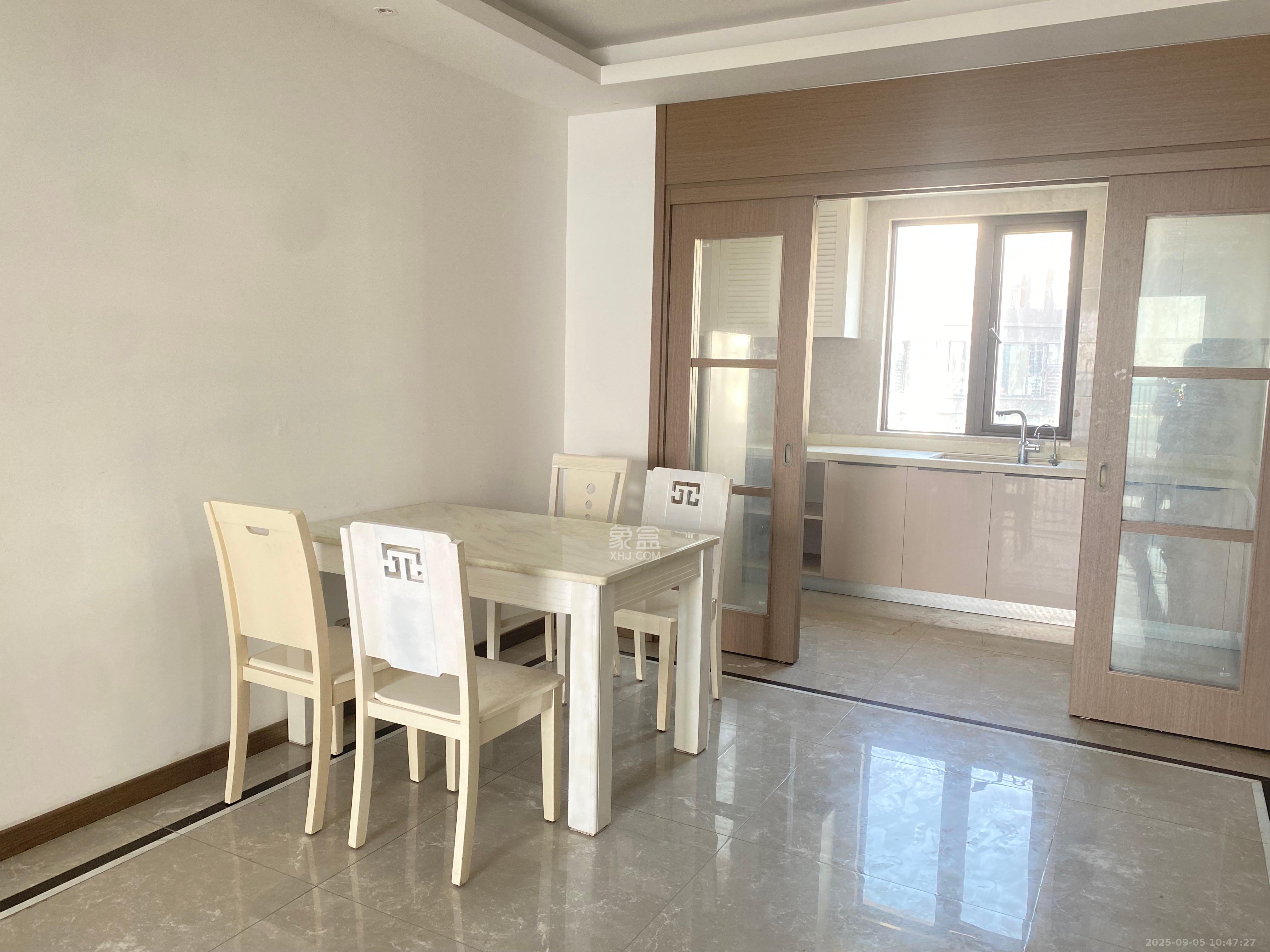 龙湖日盛奕境 3室2厅2卫 2400.0元/月 龙湖日盛奕境 3室2厅2卫 2400.0元/月室内图